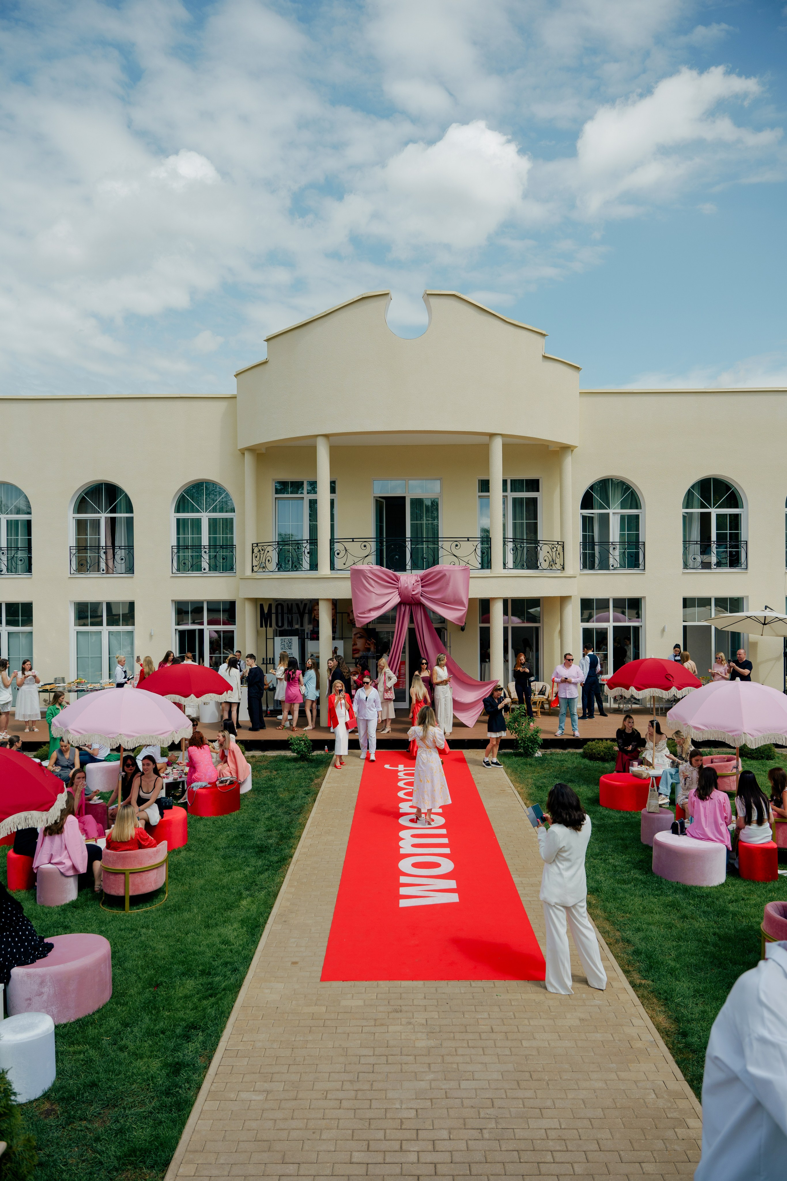 Светский репортаж с VIP DAY WOMEN CONF в Барвихе. Репортажный фотограф Москва Сергей Дружинин
