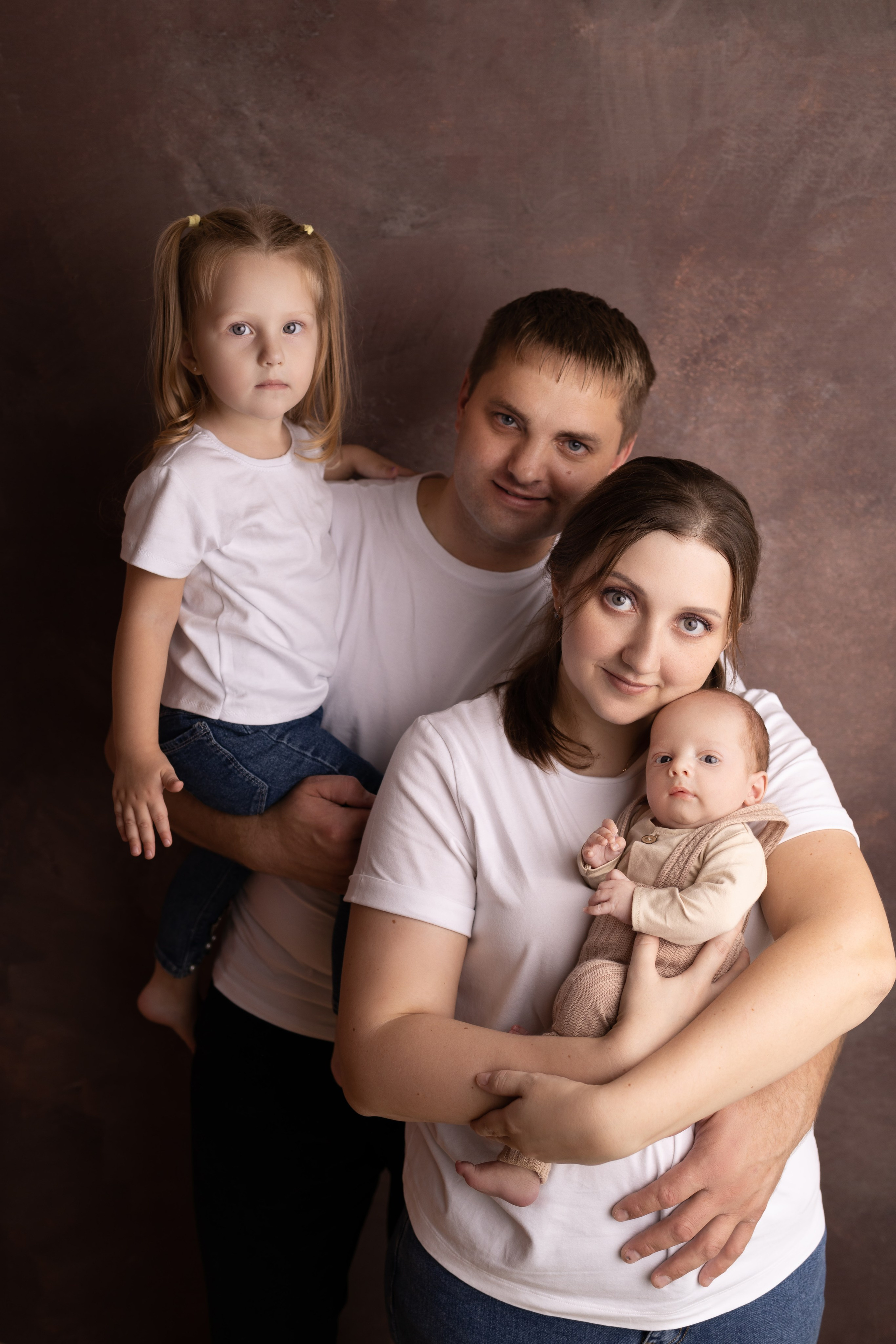 Семейные кадры от Elvira Kamaeva. Фотограф новорожденных малышей в Омске и Омской области Эльвира Камаева