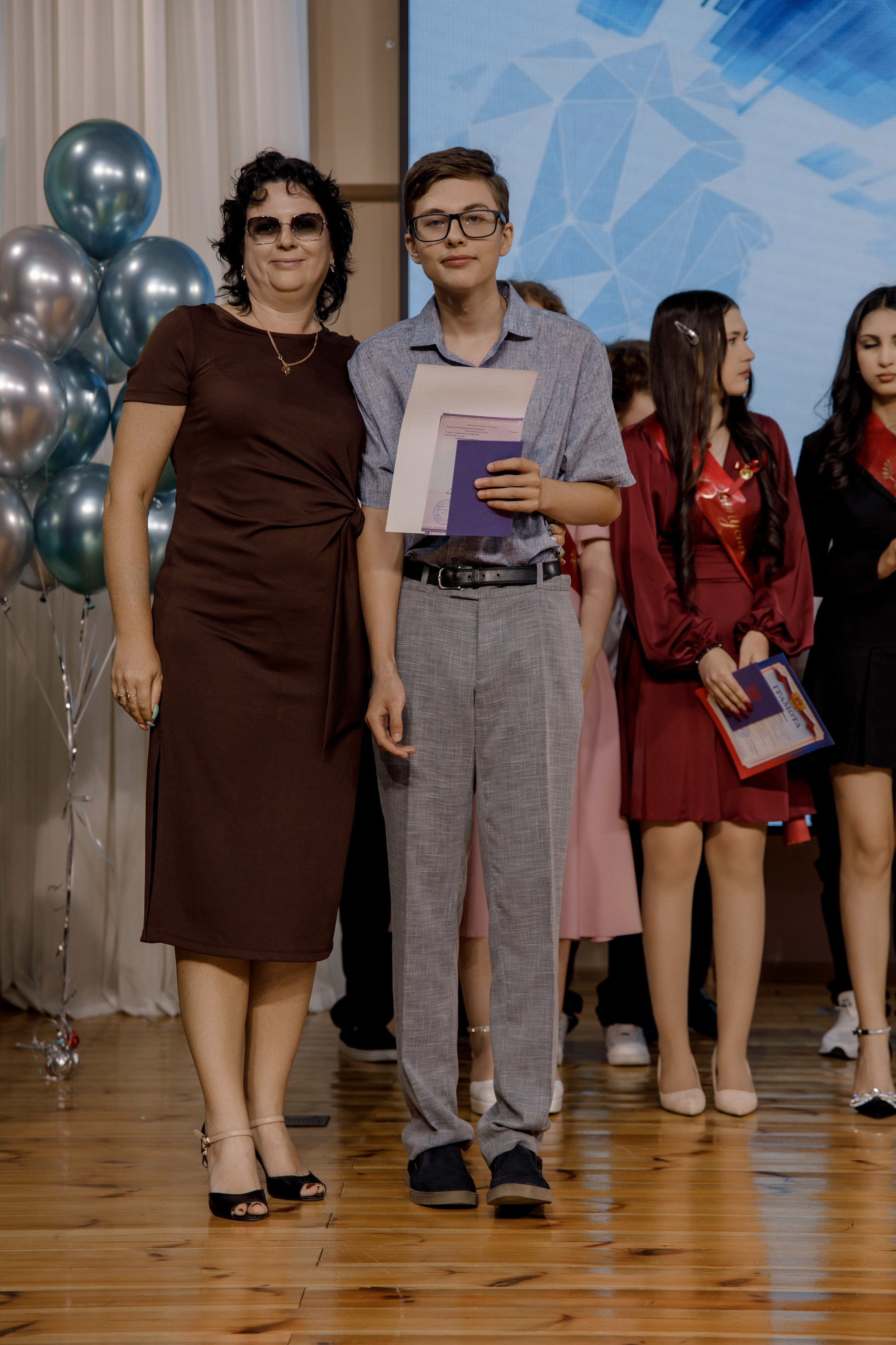 Выпускной школа 107 г Краснодар. Выпускные альбомы в Краснодарском крае