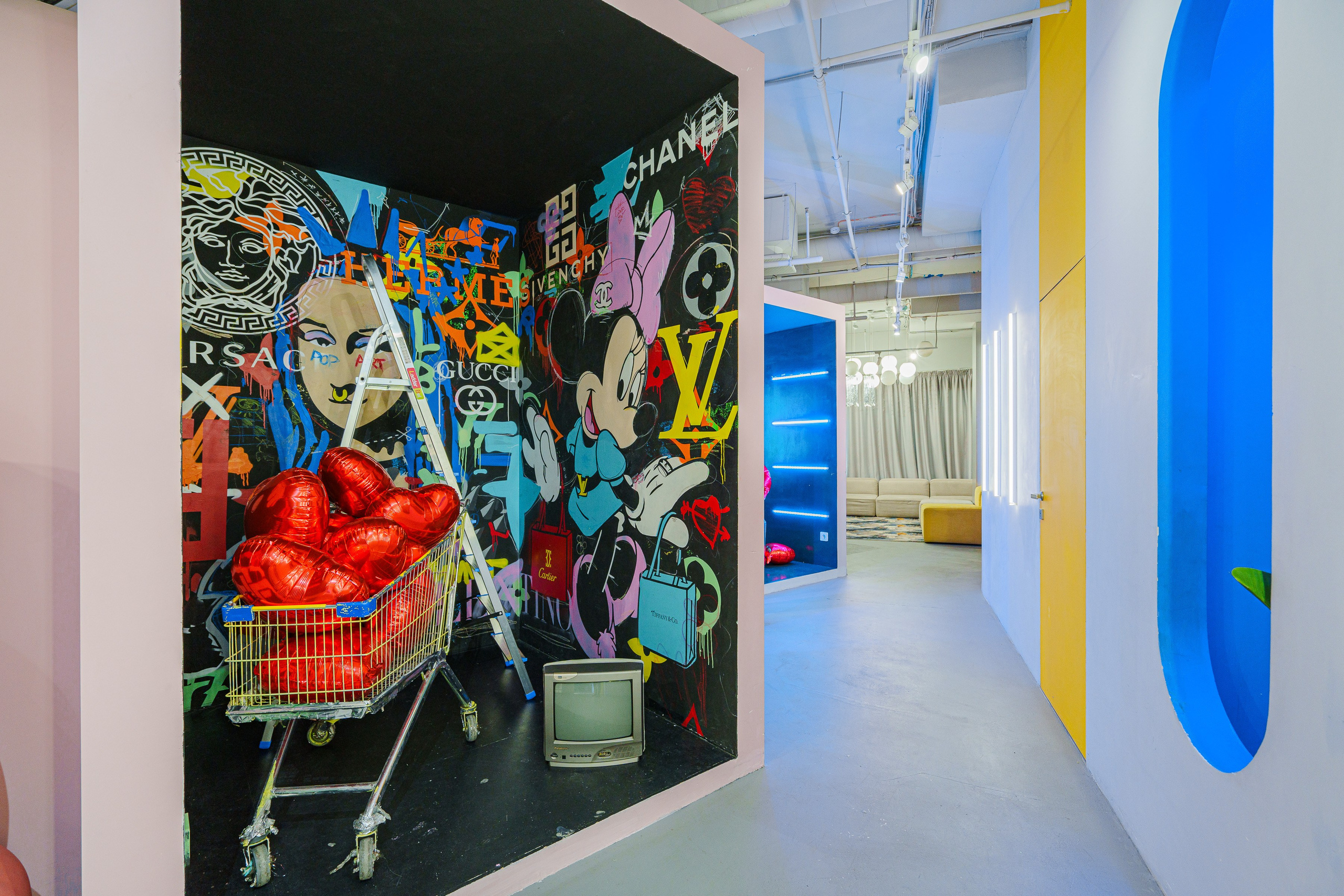 Фотостудия YOUR STORIES. Артур Каримов — Интерьерный фотограф в Екатеринбурге