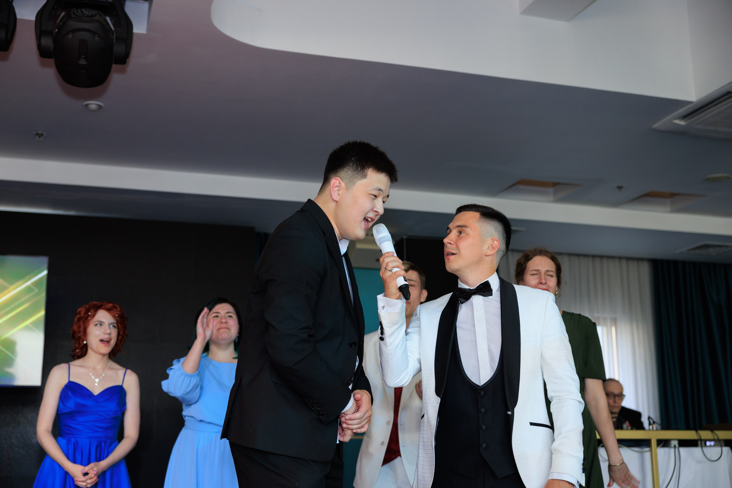 Выпускной лицея 244. Фотограф Александр Заломаев