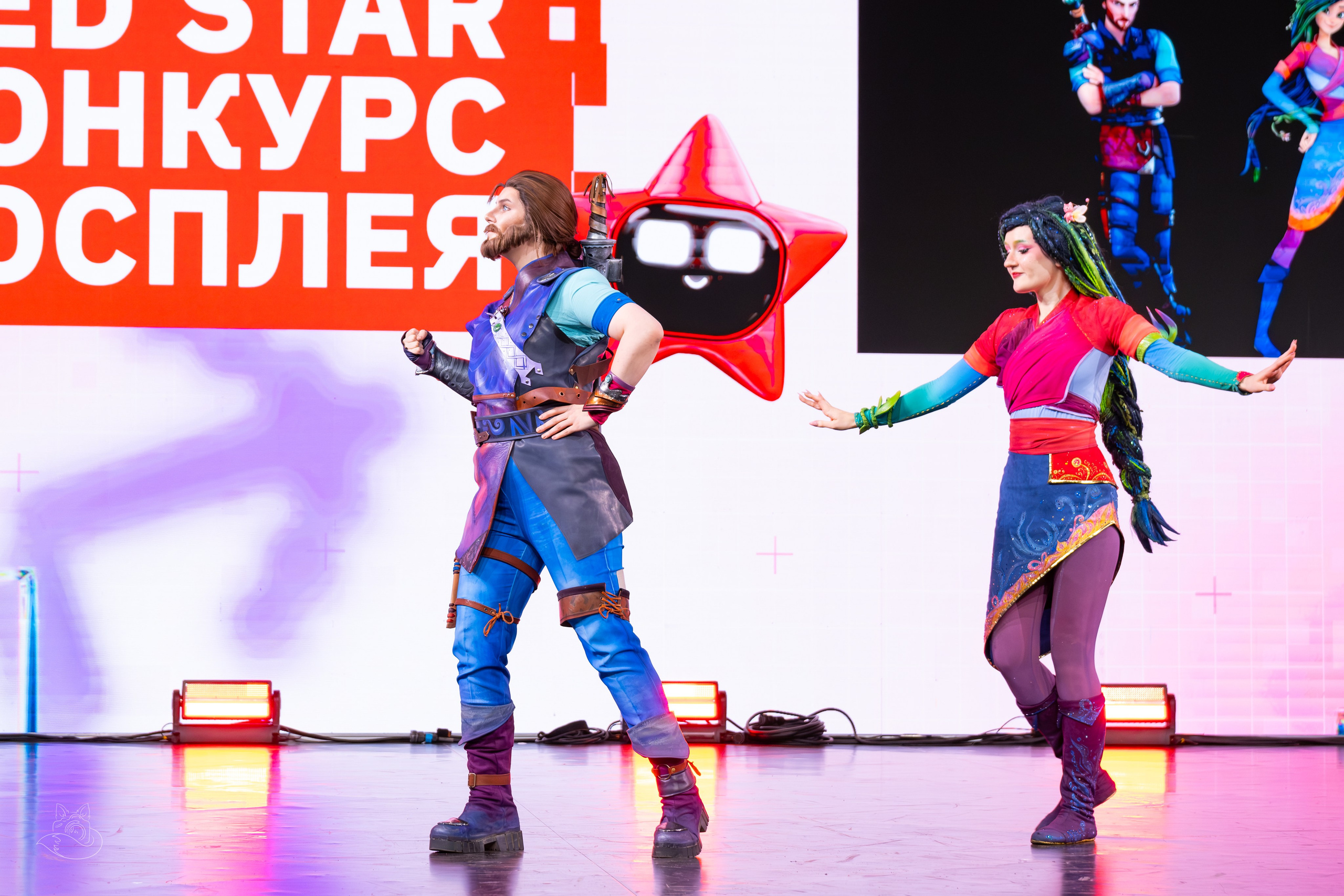 Сцена РЭД ЭКСПО 2024. Косплей фотограф