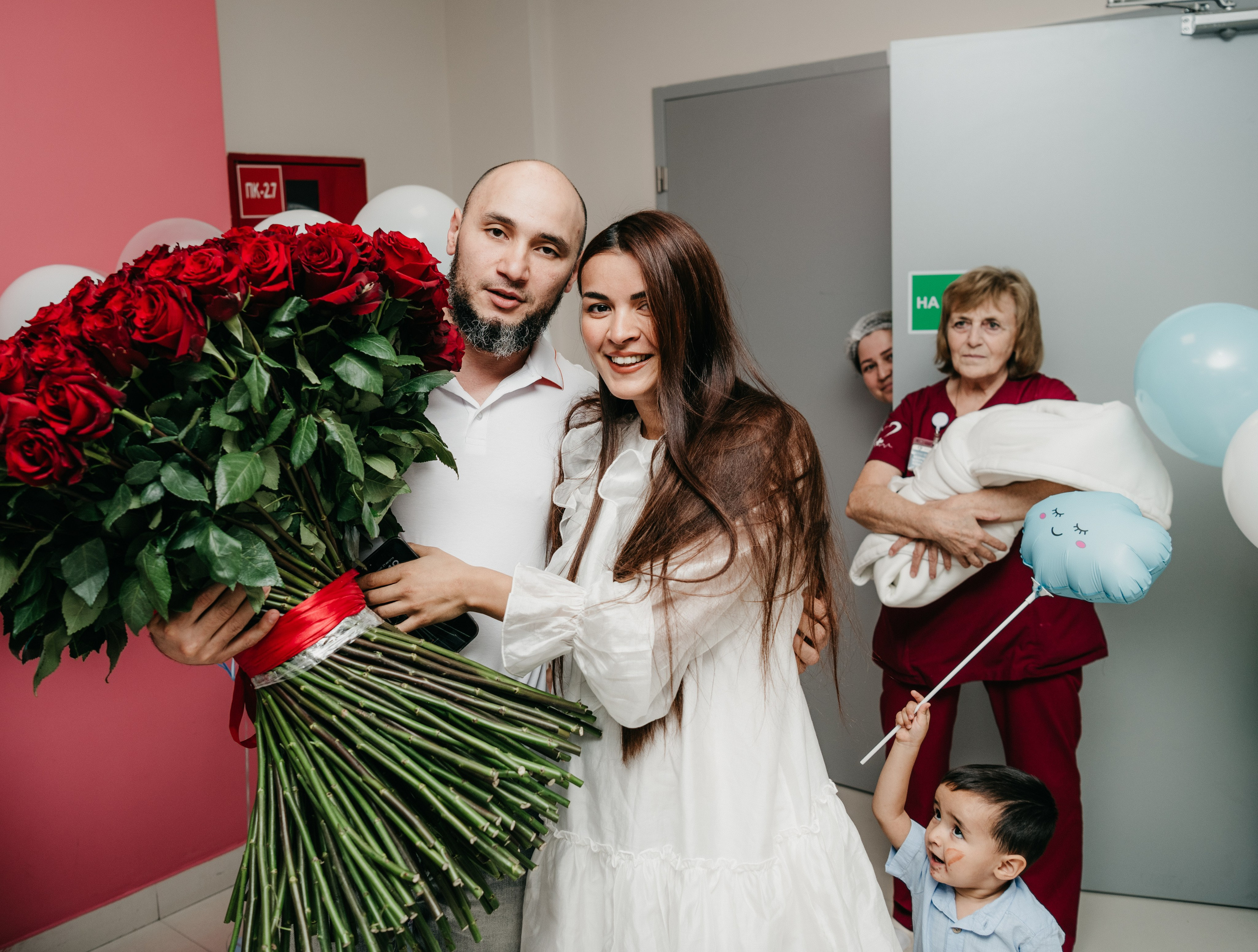 Выписка Али. ГКБ 67. Фотограф на выписку из роддома в Москве и МО