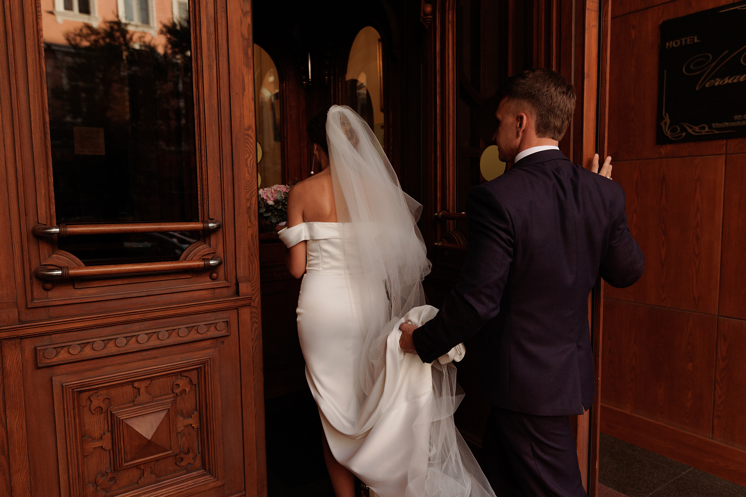 Свадебная прогулка в центре Владивостока в сентябре…. Семейный фотограф и фотограф беременности во Владивостоке