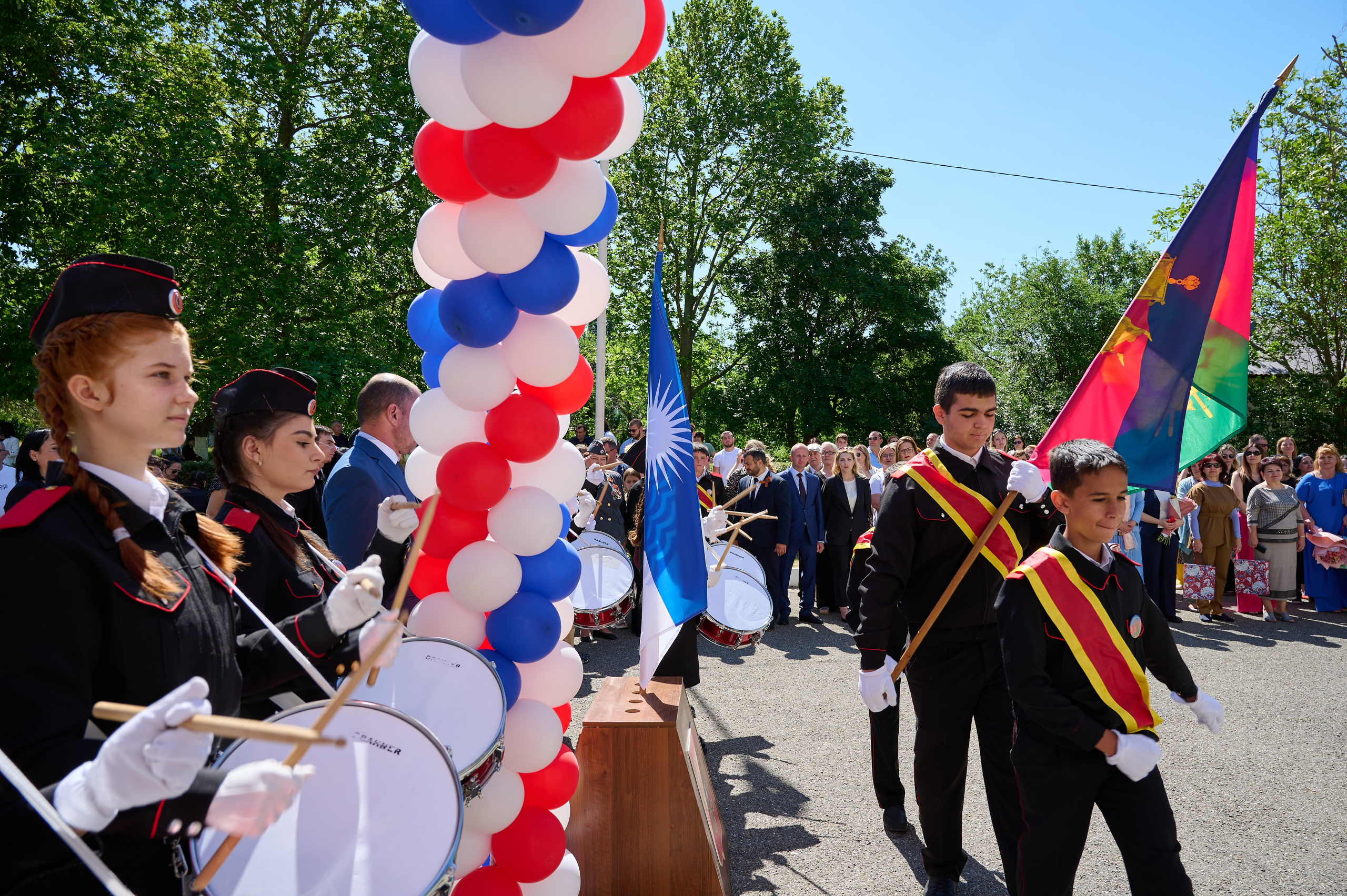 Последний звонок. Жизнь курорта Кабардинка в фотографиях