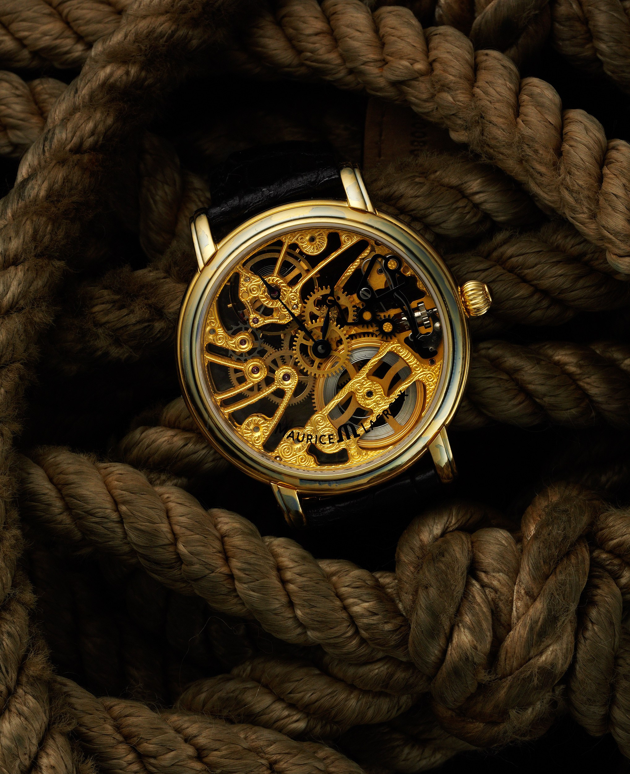 Часы. Предметная фотосъемка антиквариата, ювелирных украшений, камнерезных изделий, картин, предметов искусства и коллекционных предметов