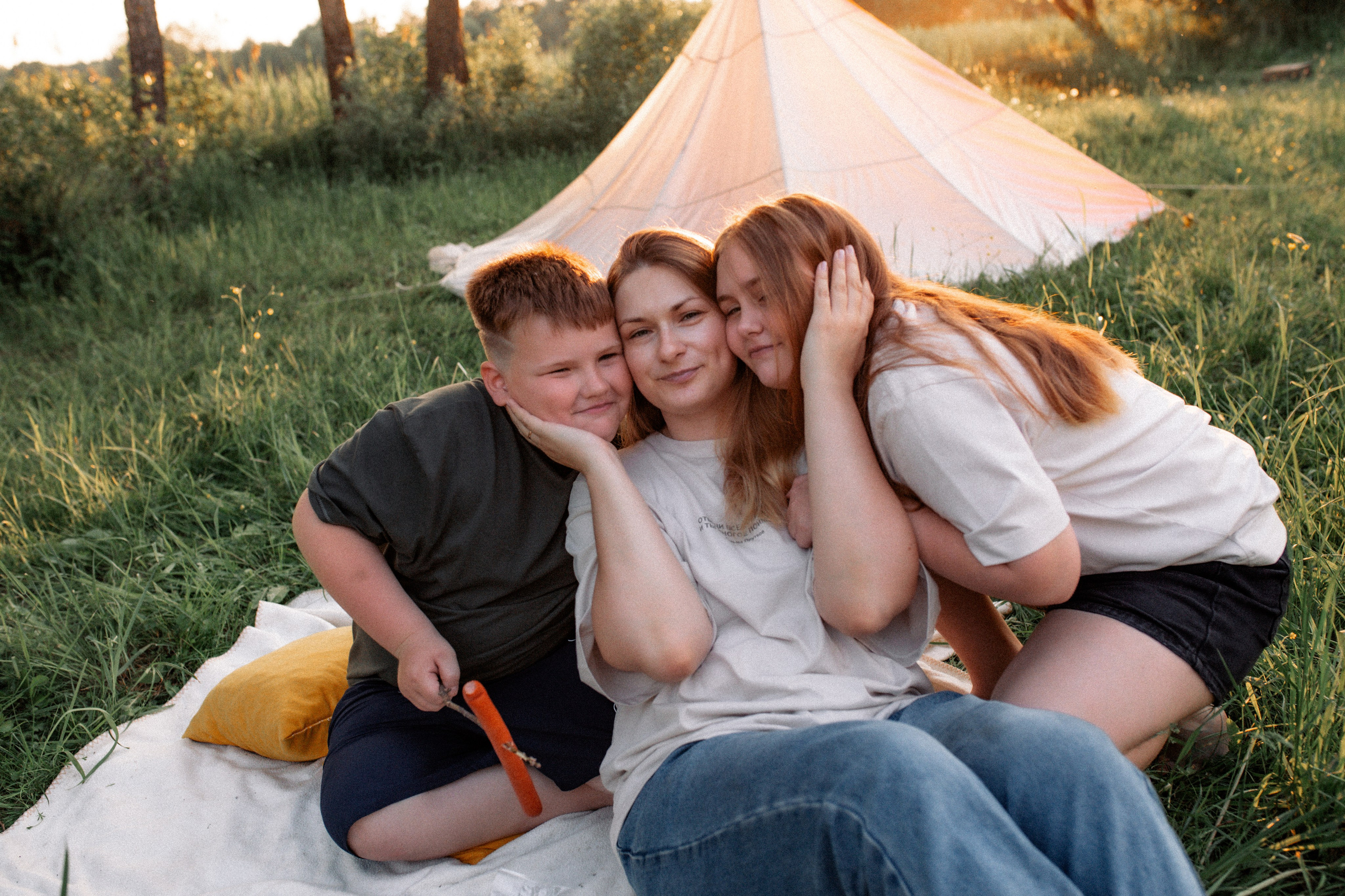 Ира с семьёй