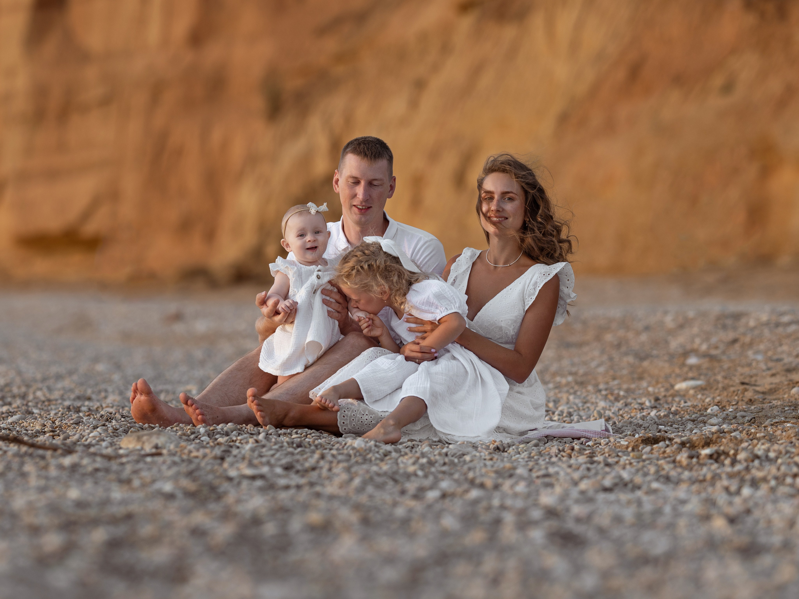 Постановка семейной серии от фотографа в Севастополе Погребняк Александры