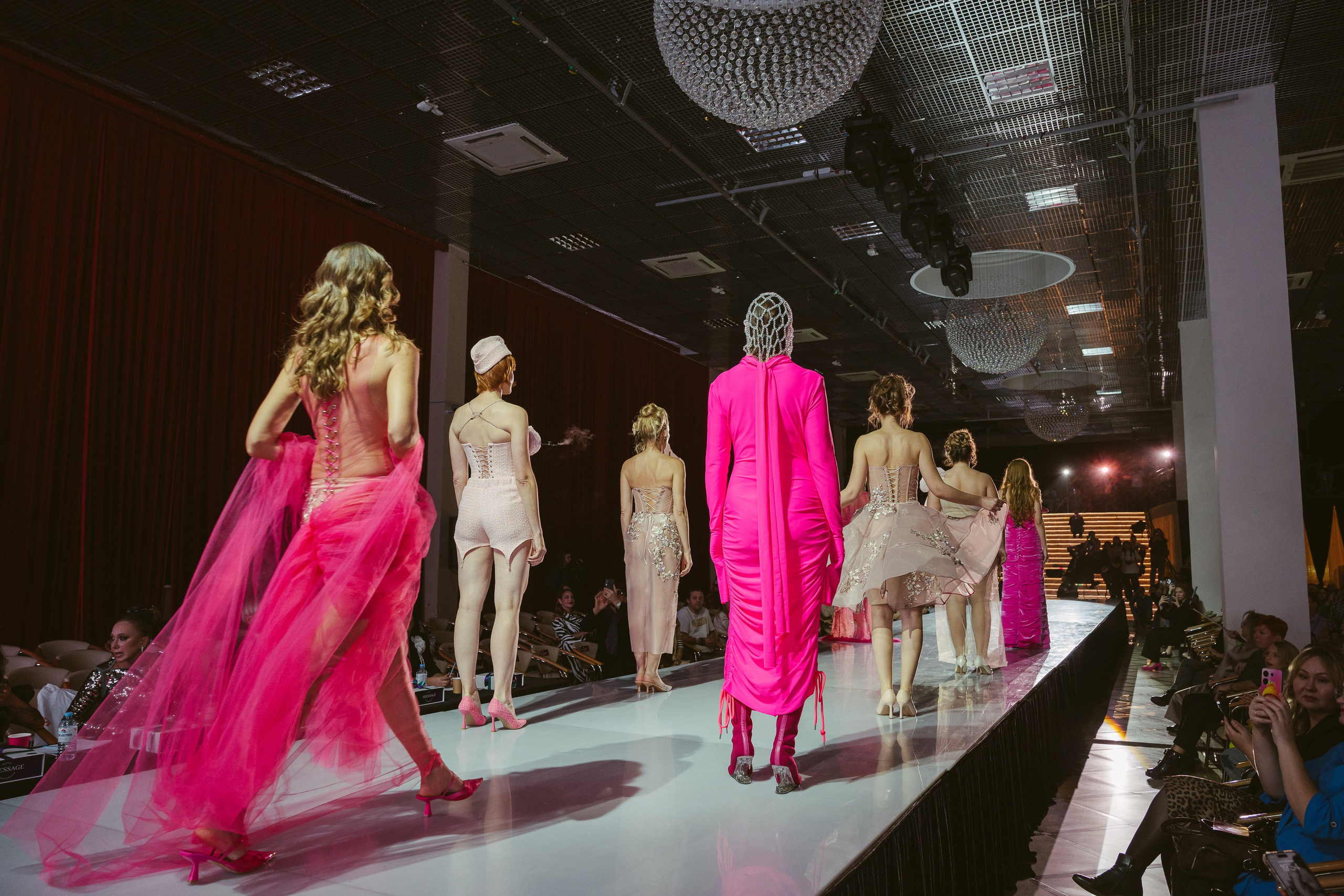 Fashion показ коллекций дизайнеров (всероссийский). Свадебный, репортажный, семейный фотограф Елена Брюхова