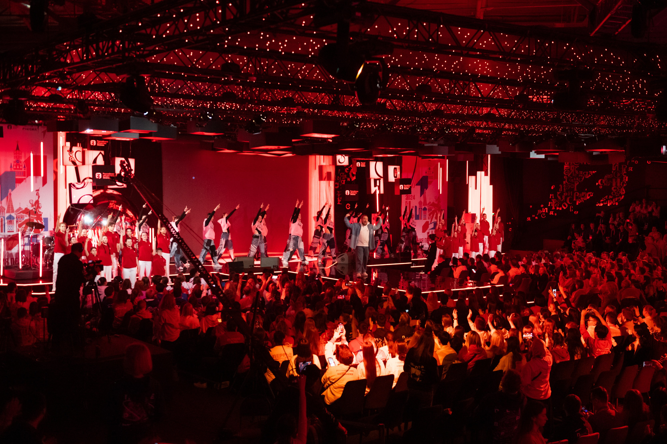 Репортажная съёмка для инфобизнеса и премьеры | Видео и фото контент | ZPROD. Фото и видеосъемка | продакшн студия ZPROD