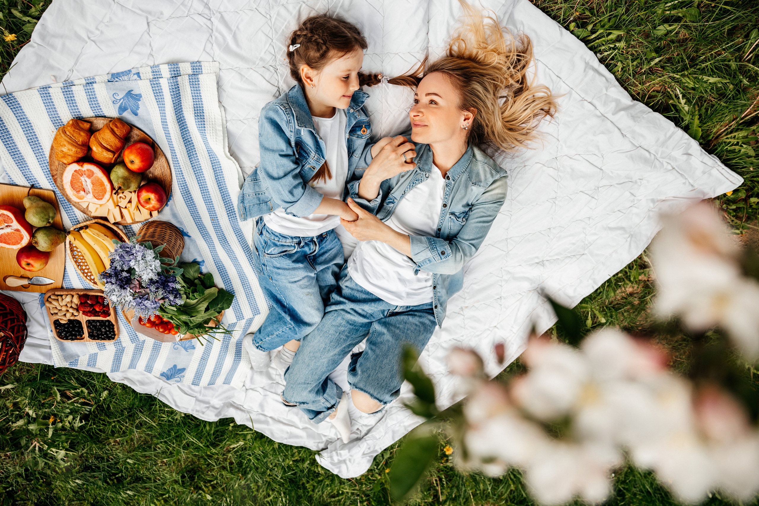 На улице весной. Свадебный и портретный фотограф Минск Евсович Инна