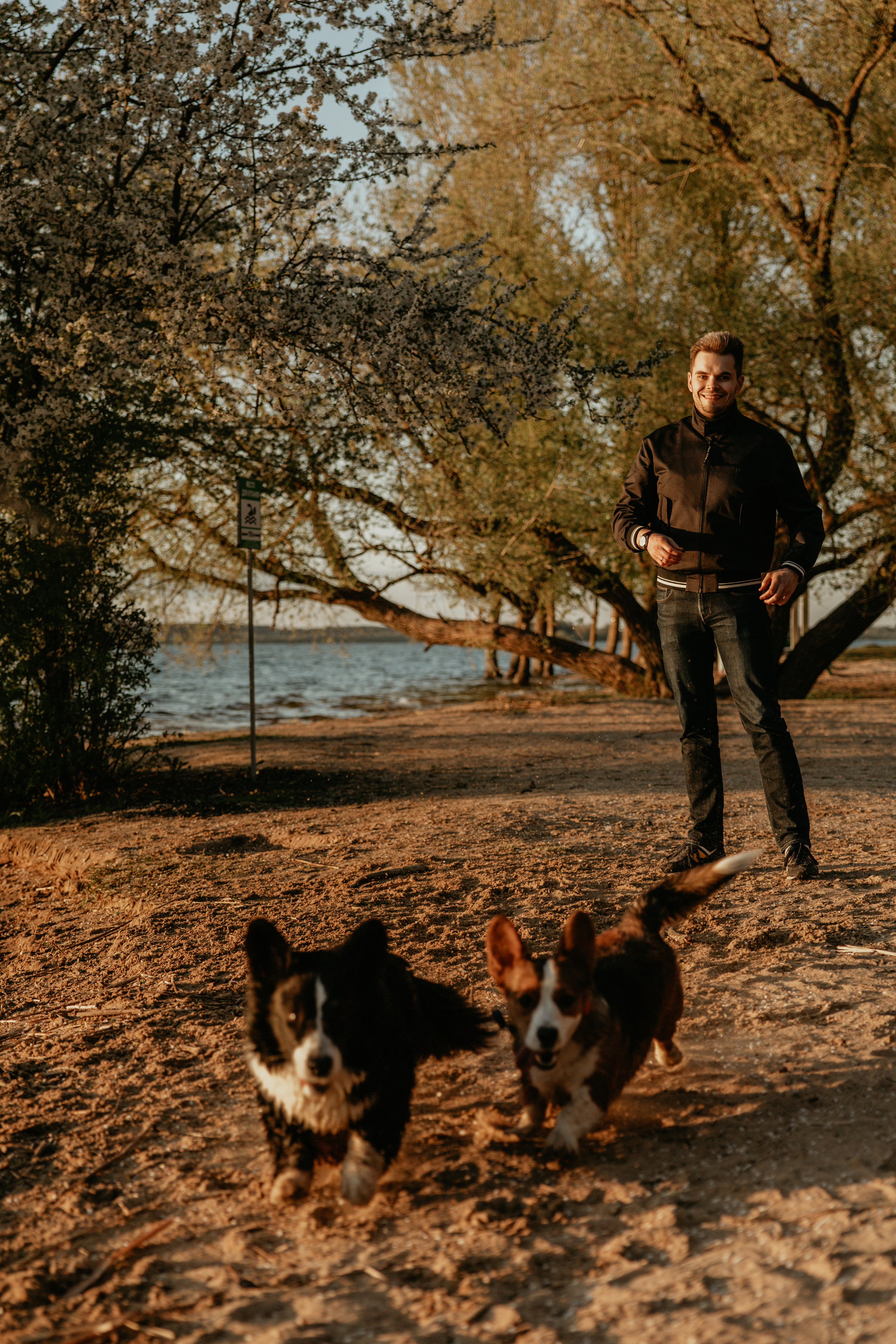 С Корги на Минском море. Свадебный и портретный фотограф Минск Евсович Инна