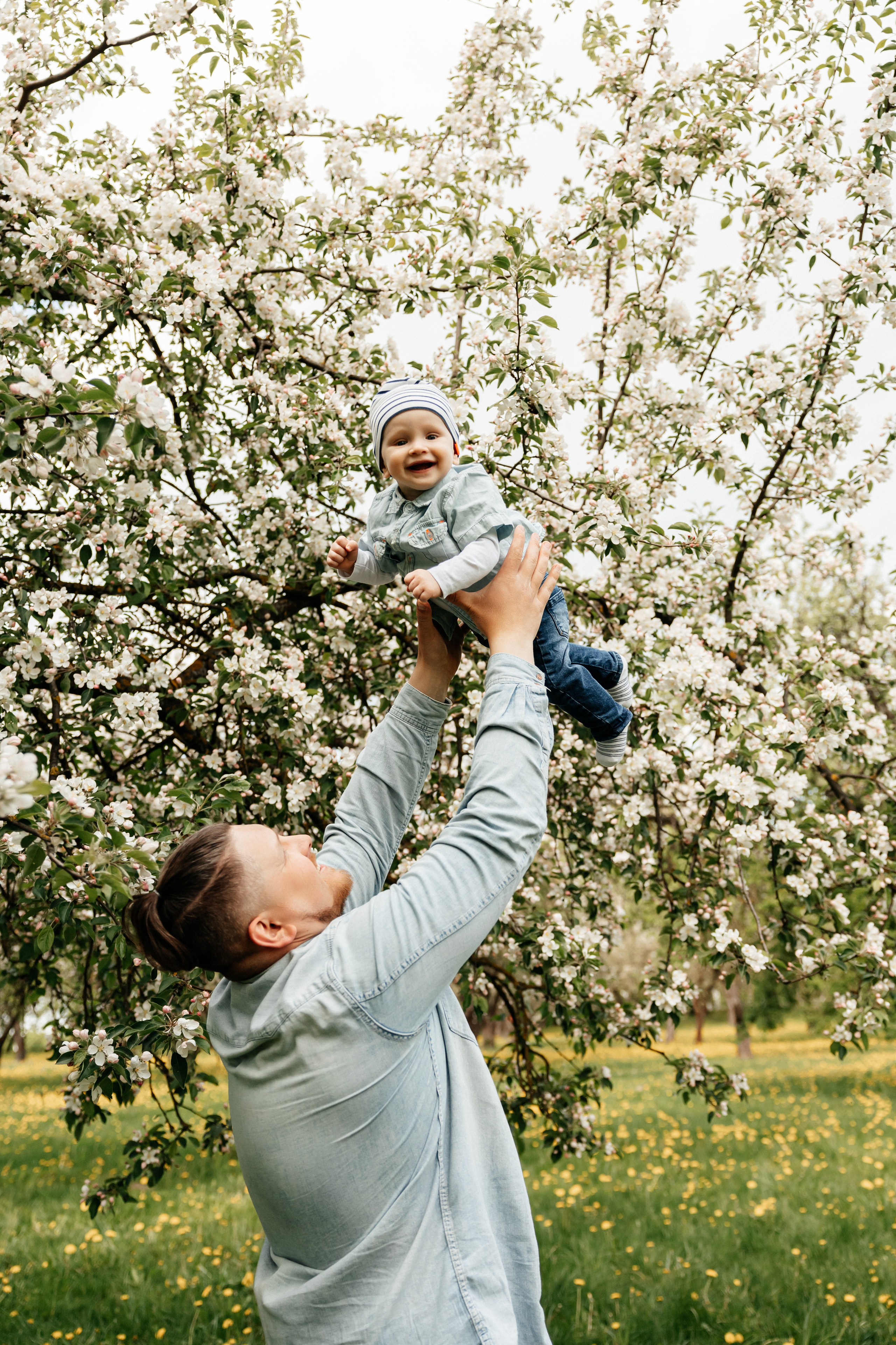 На улице весной. Свадебный и портретный фотограф Минск Евсович Инна