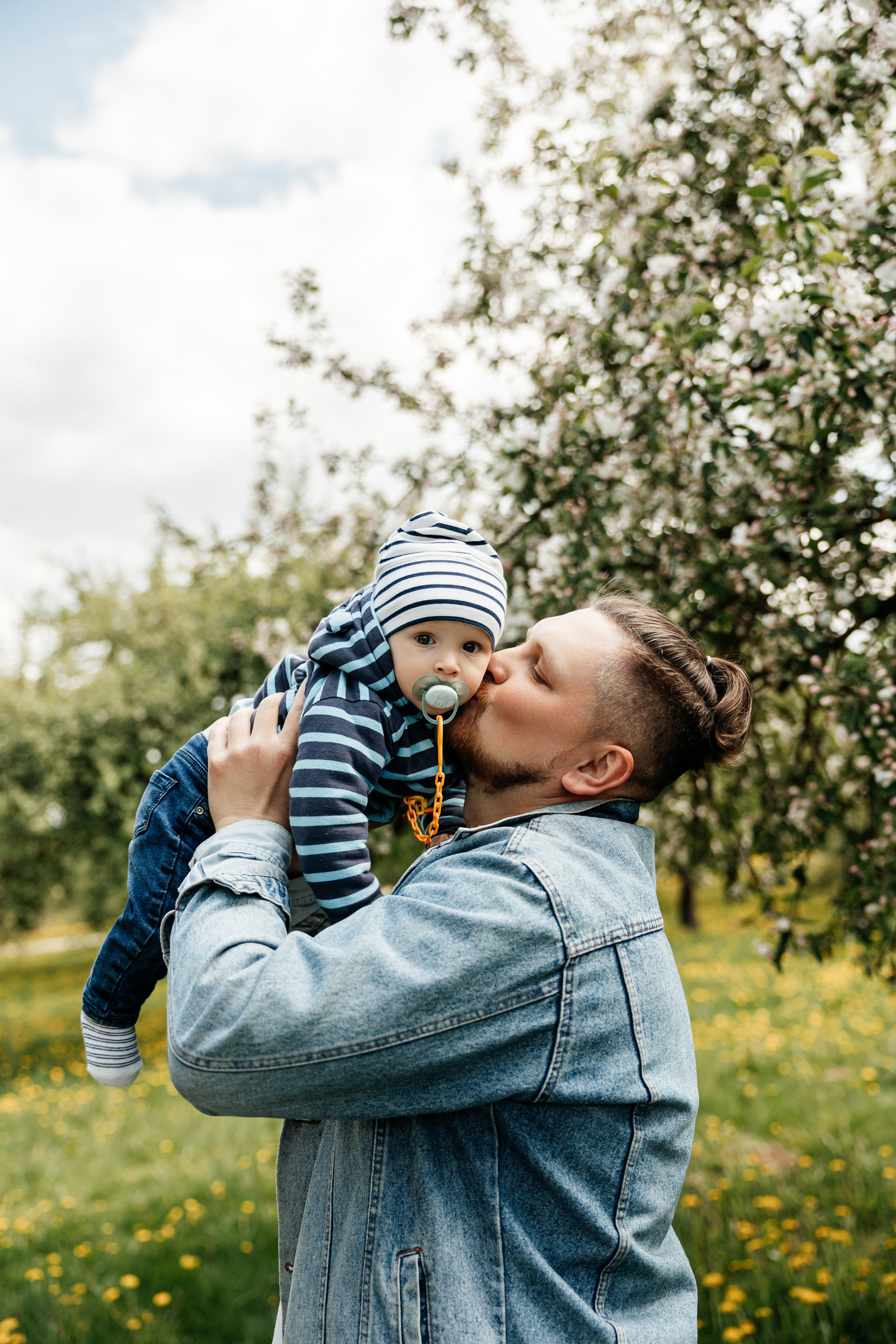 На улице весной. Свадебный и портретный фотограф Минск Евсович Инна