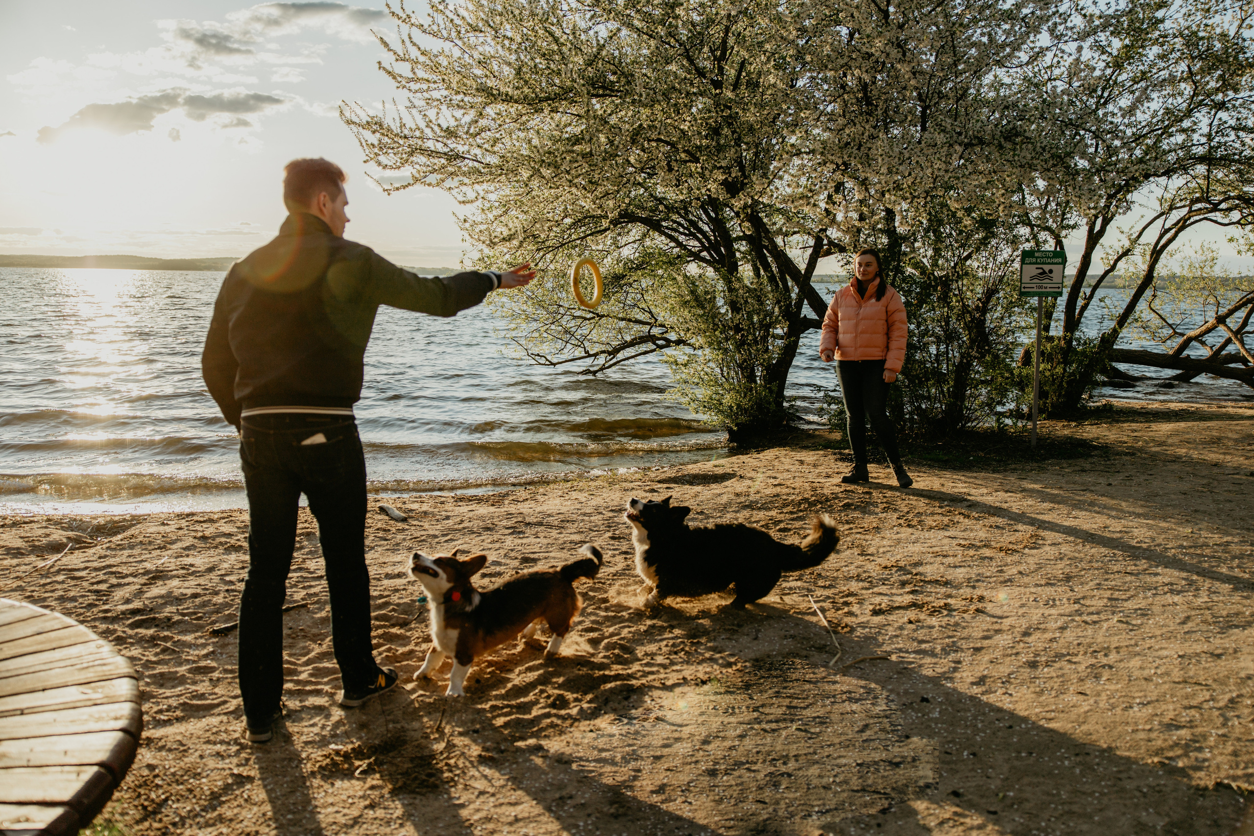 С Корги на Минском море. Свадебный и портретный фотограф Минск Евсович Инна