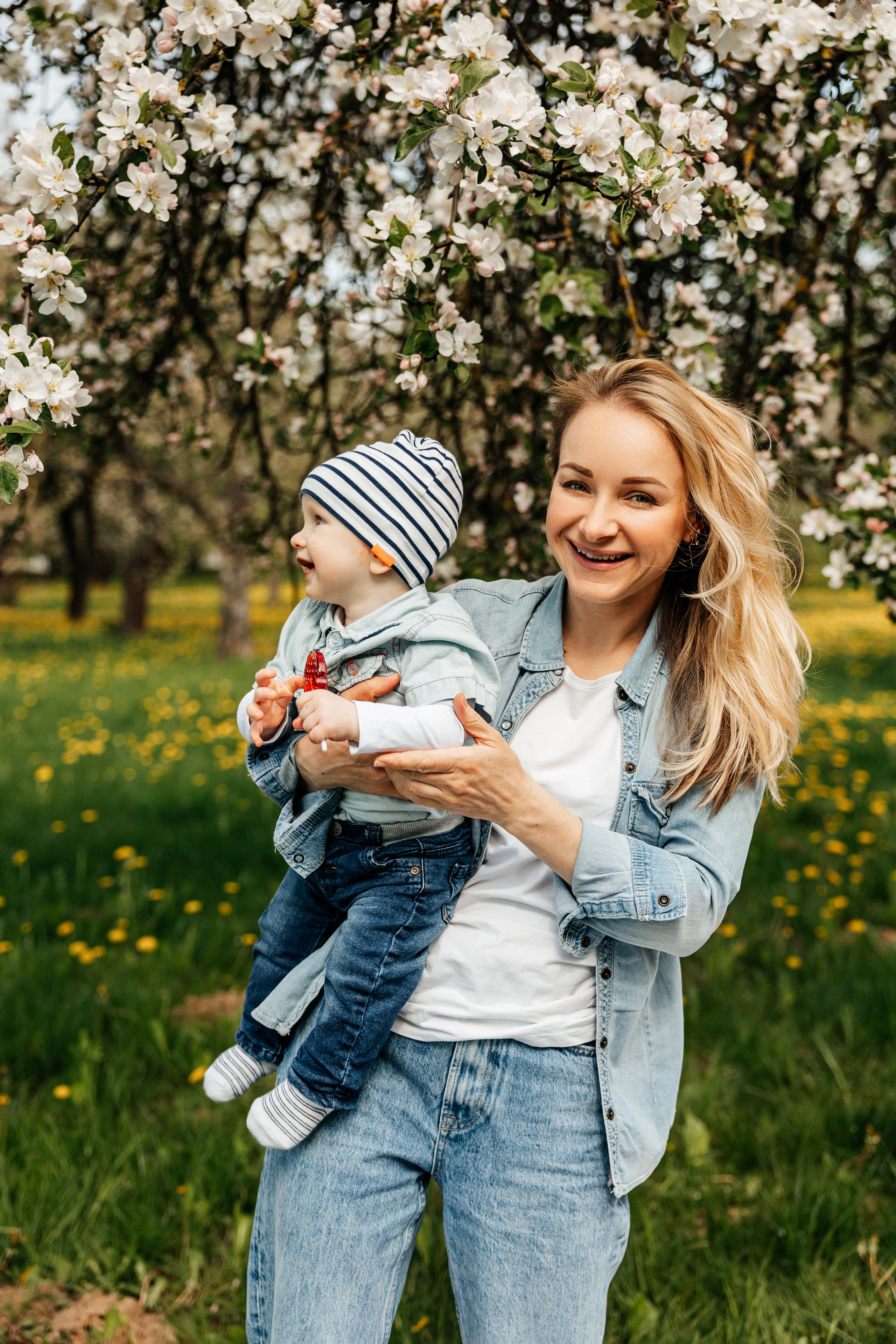 На улице весной. Свадебный и портретный фотограф Минск Евсович Инна