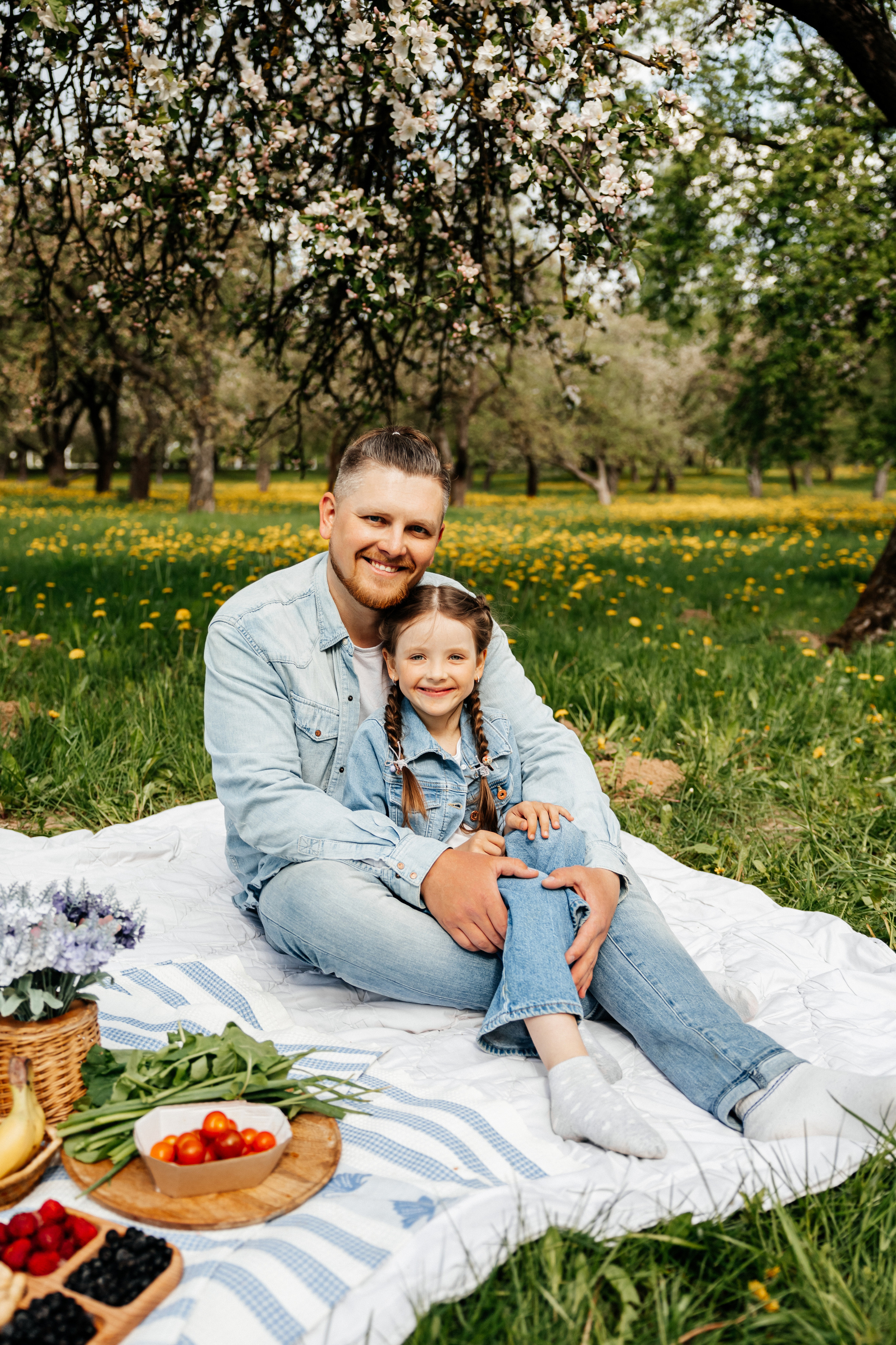 На улице весной. Свадебный и портретный фотограф Минск Евсович Инна