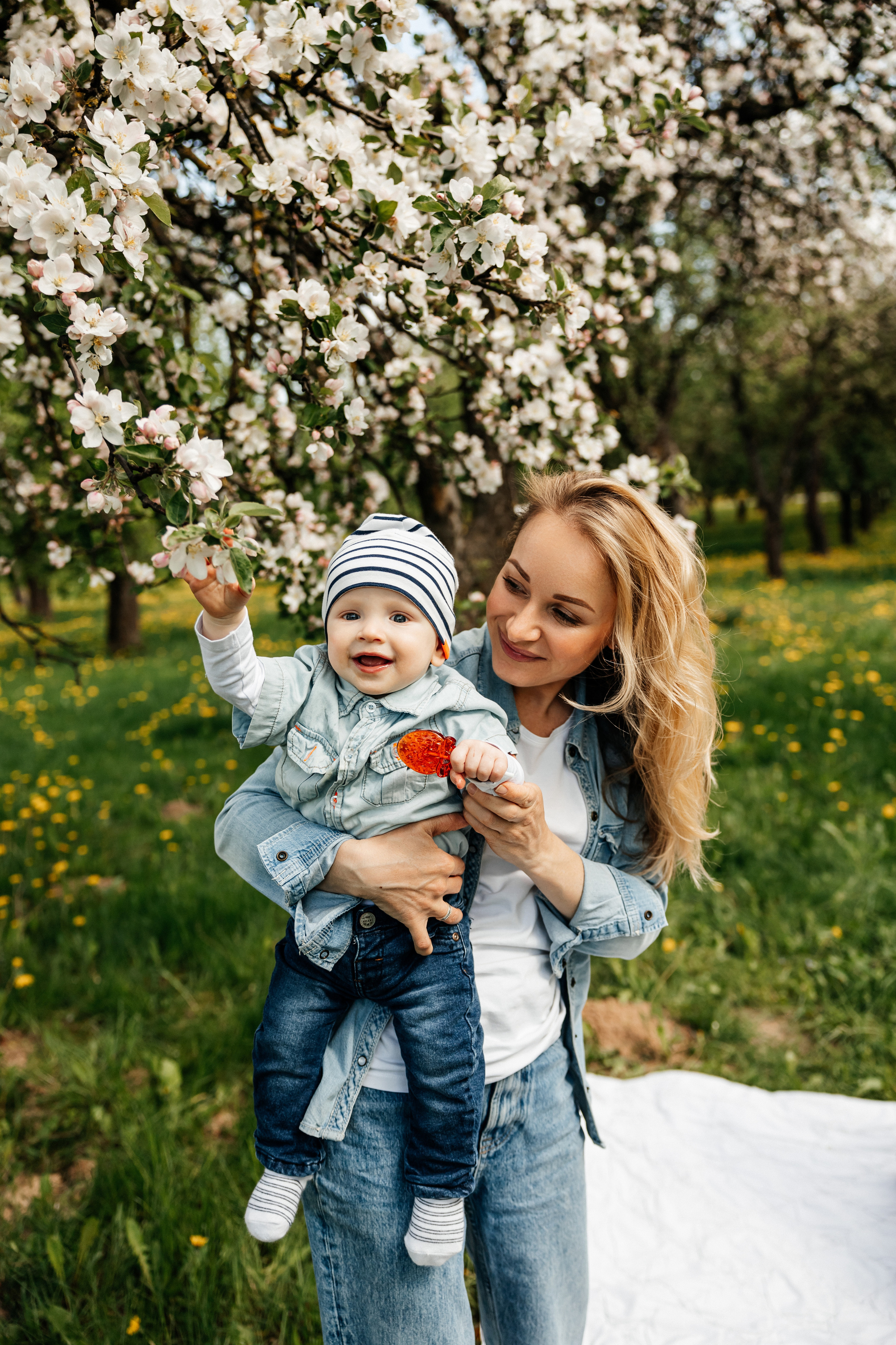 На улице весной. Свадебный и портретный фотограф Минск Евсович Инна
