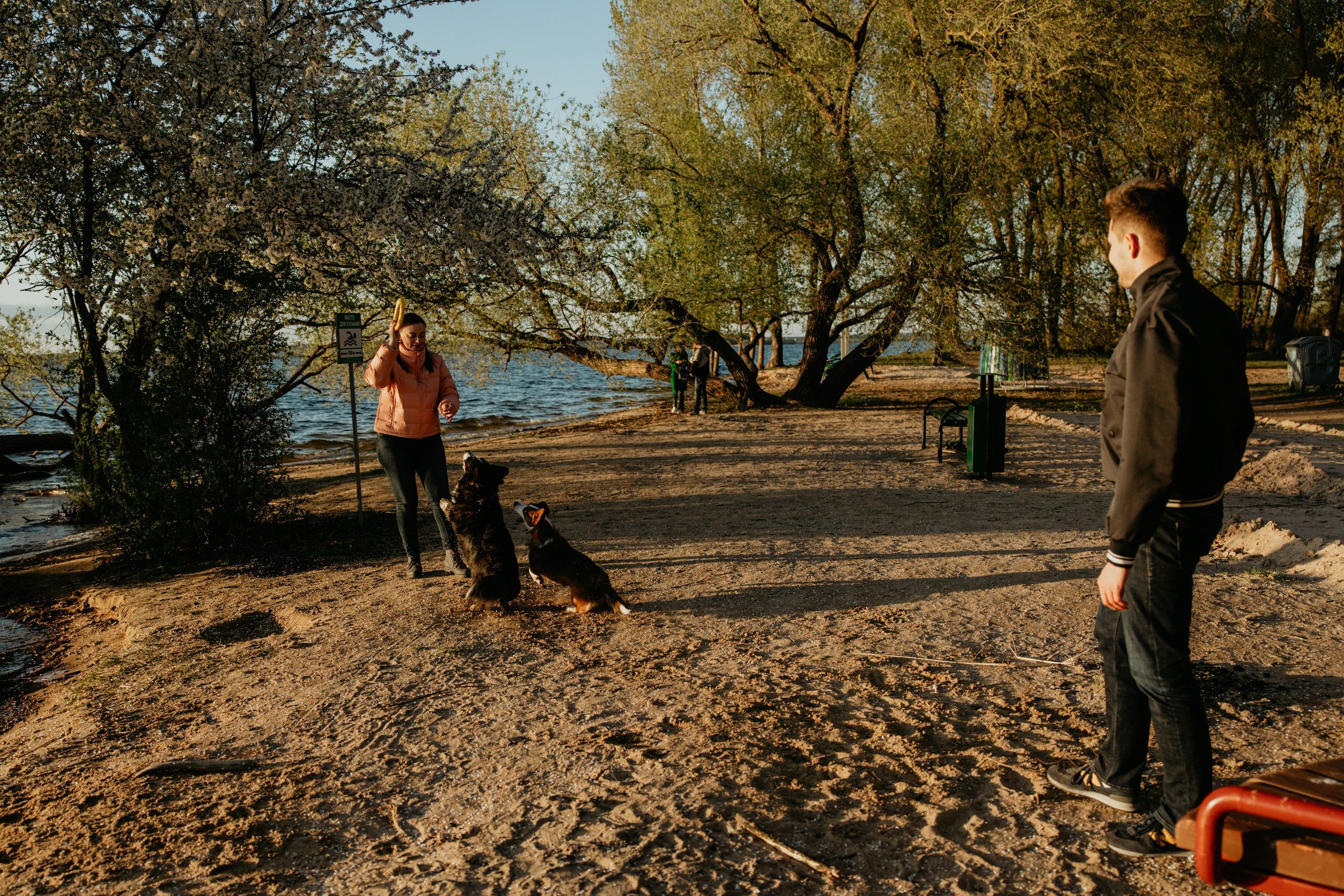 С Корги на Минском море. Свадебный и портретный фотограф Минск Евсович Инна