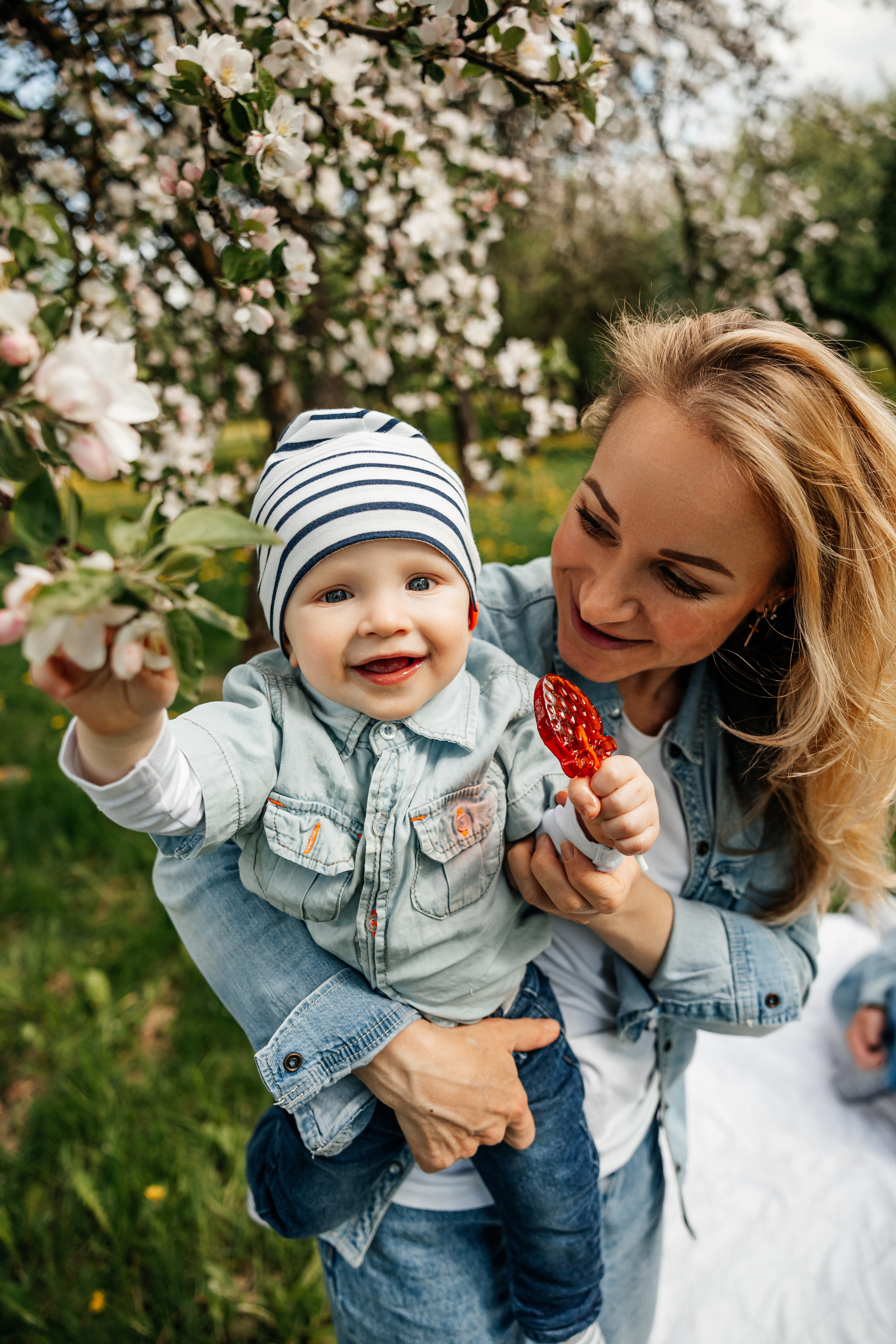 На улице весной. Свадебный и портретный фотограф Минск Евсович Инна