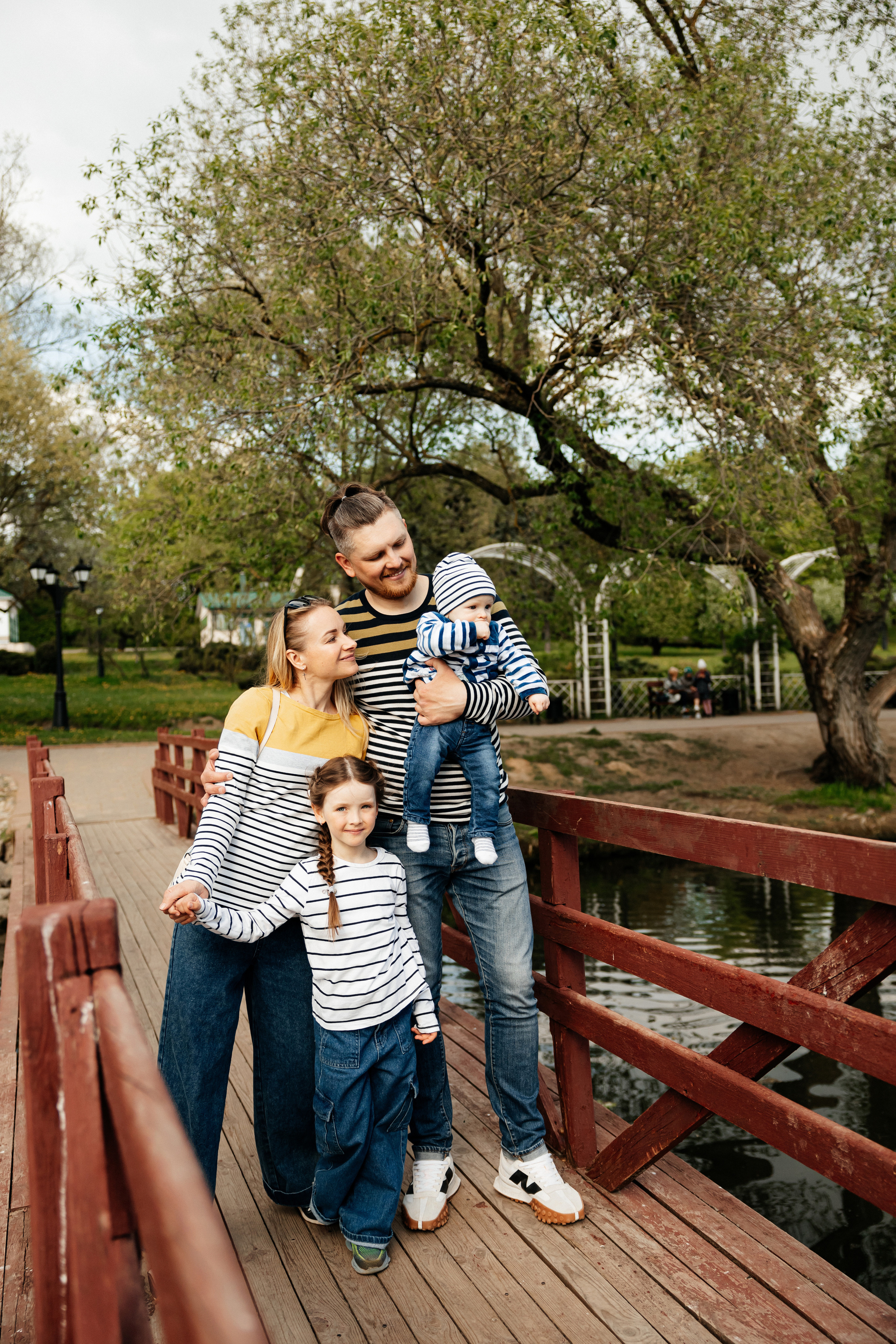 На улице весной. Свадебный и портретный фотограф Минск Евсович Инна