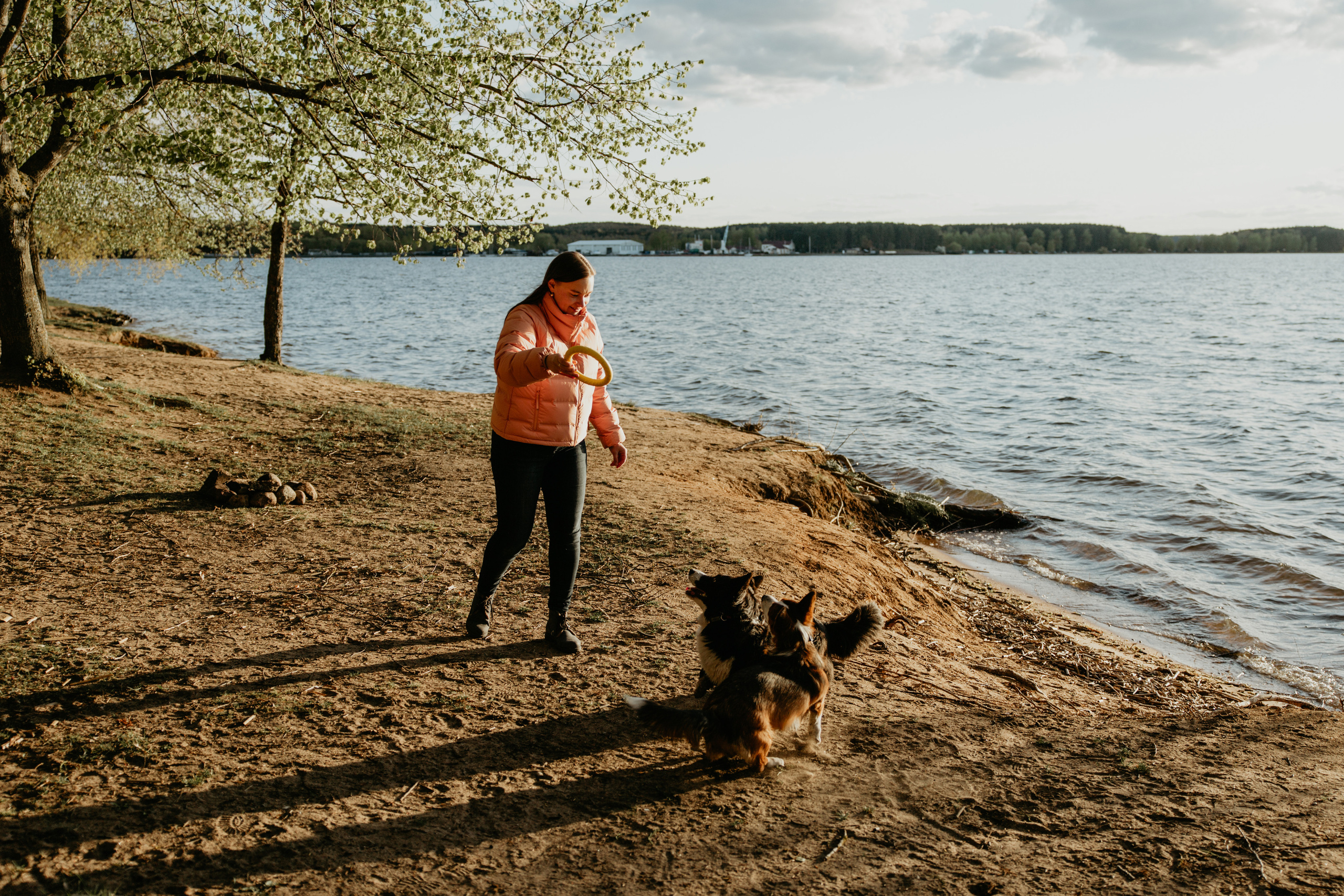 С Корги на Минском море. Свадебный и портретный фотограф Минск Евсович Инна