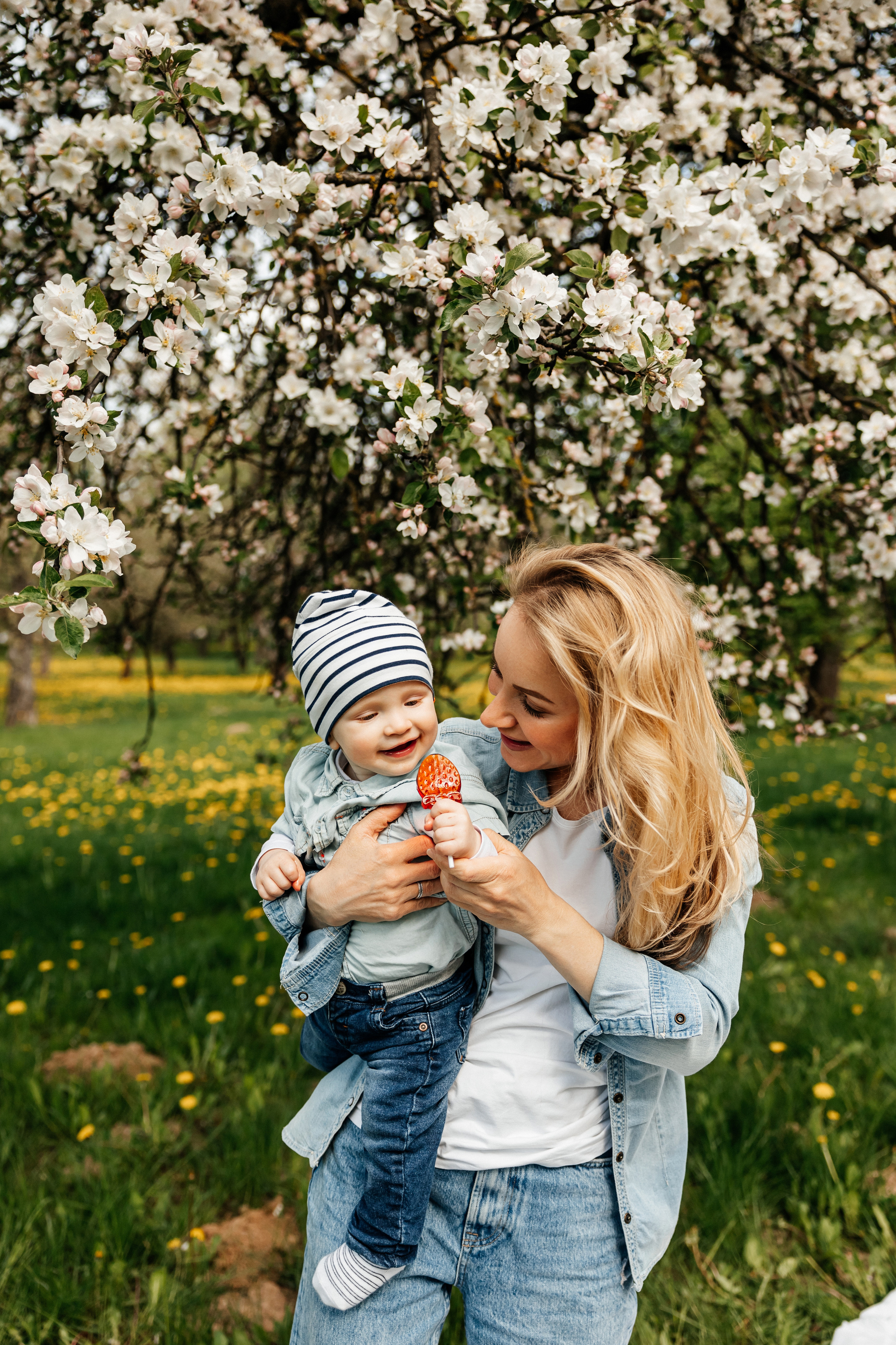 На улице весной. Свадебный и портретный фотограф Минск Евсович Инна
