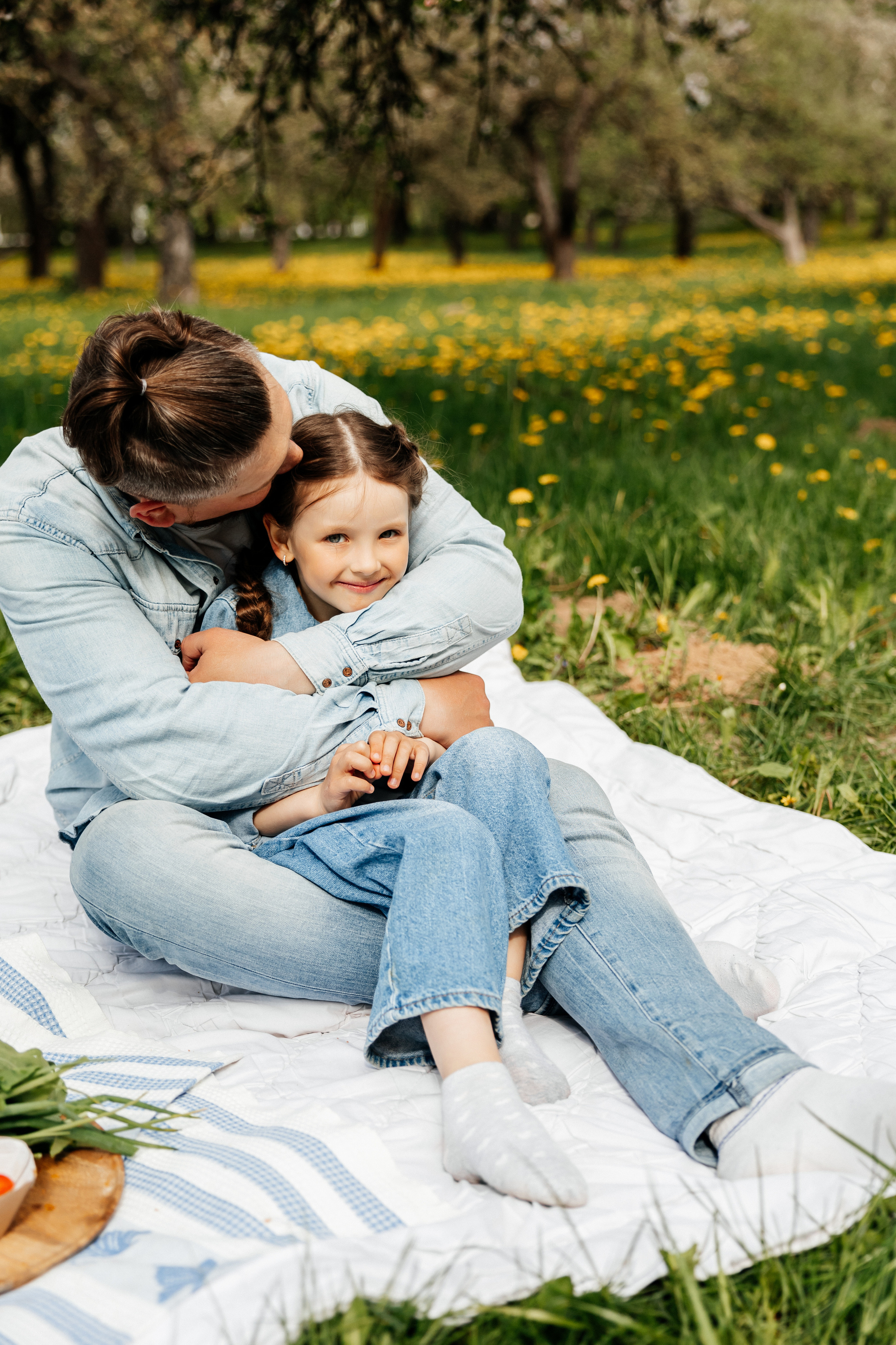 На улице весной. Свадебный и портретный фотограф Минск Евсович Инна