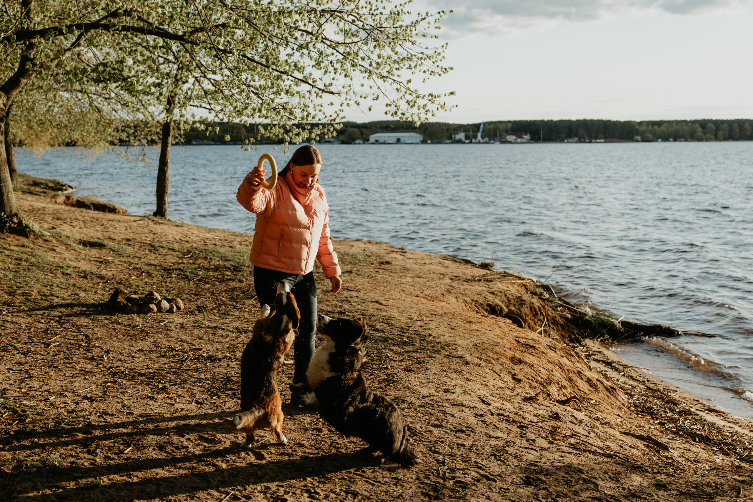 С Корги на Минском море. Свадебный и портретный фотограф Минск Евсович Инна