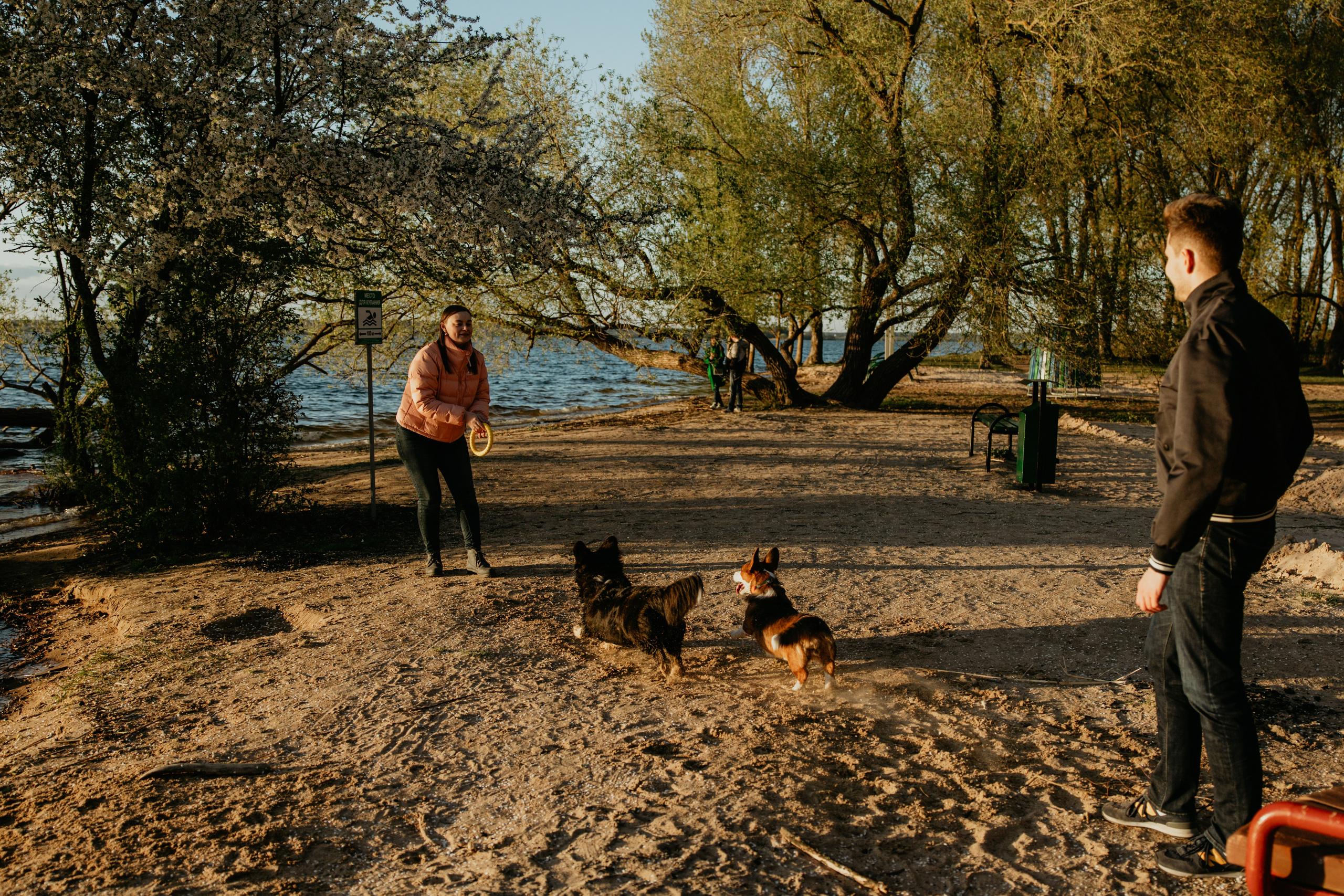 С Корги на Минском море. Свадебный и портретный фотограф Минск Евсович Инна