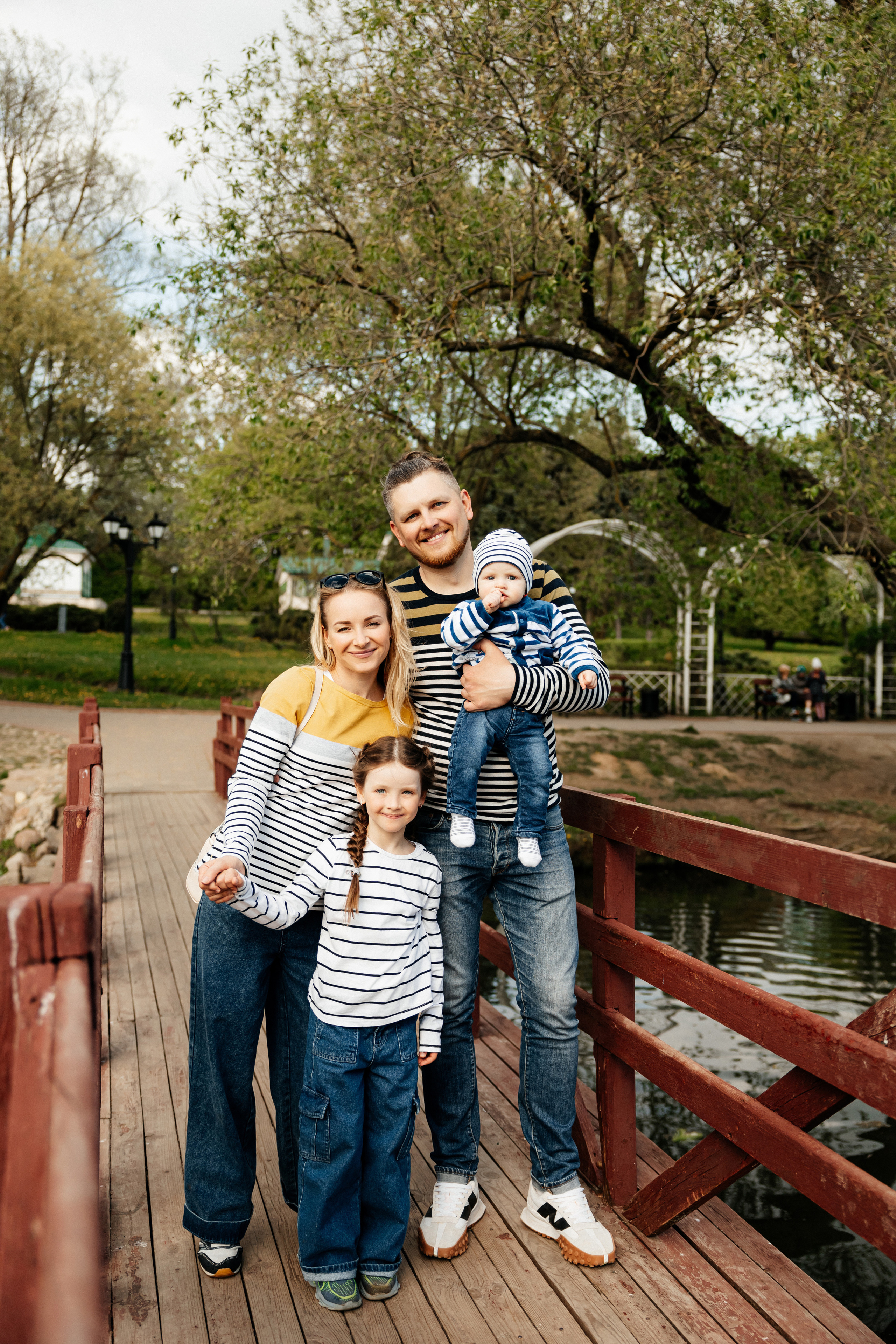 На улице весной. Свадебный и портретный фотограф Минск Евсович Инна