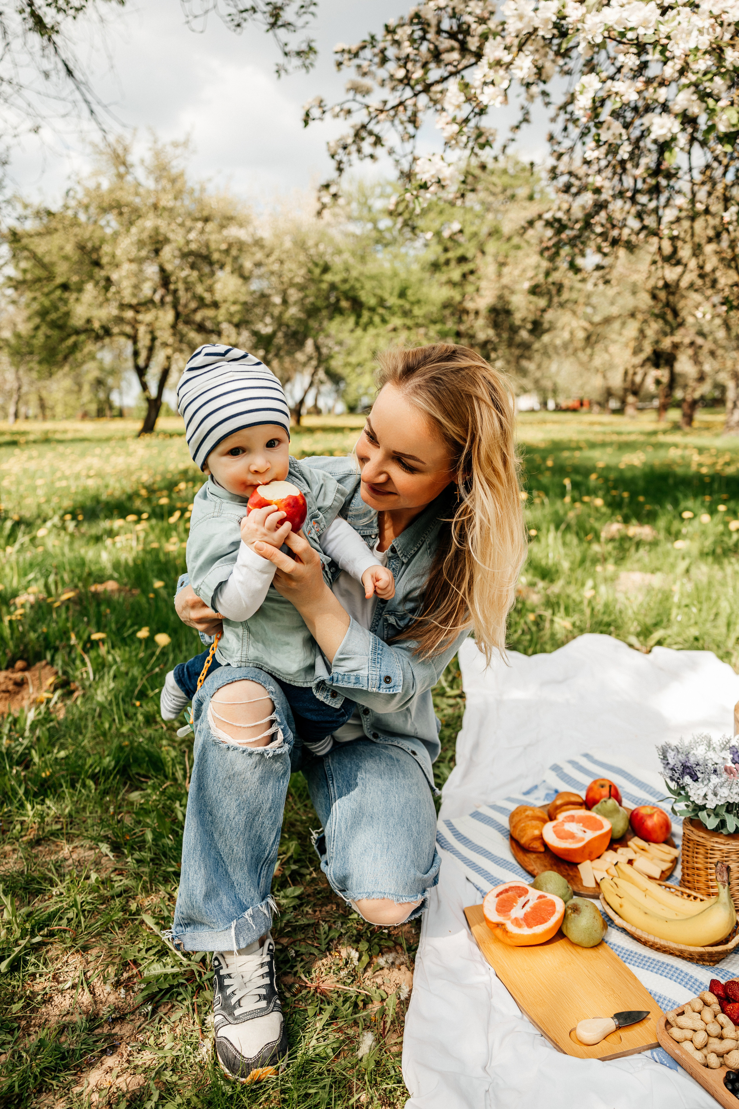 На улице весной. Свадебный и портретный фотограф Минск Евсович Инна