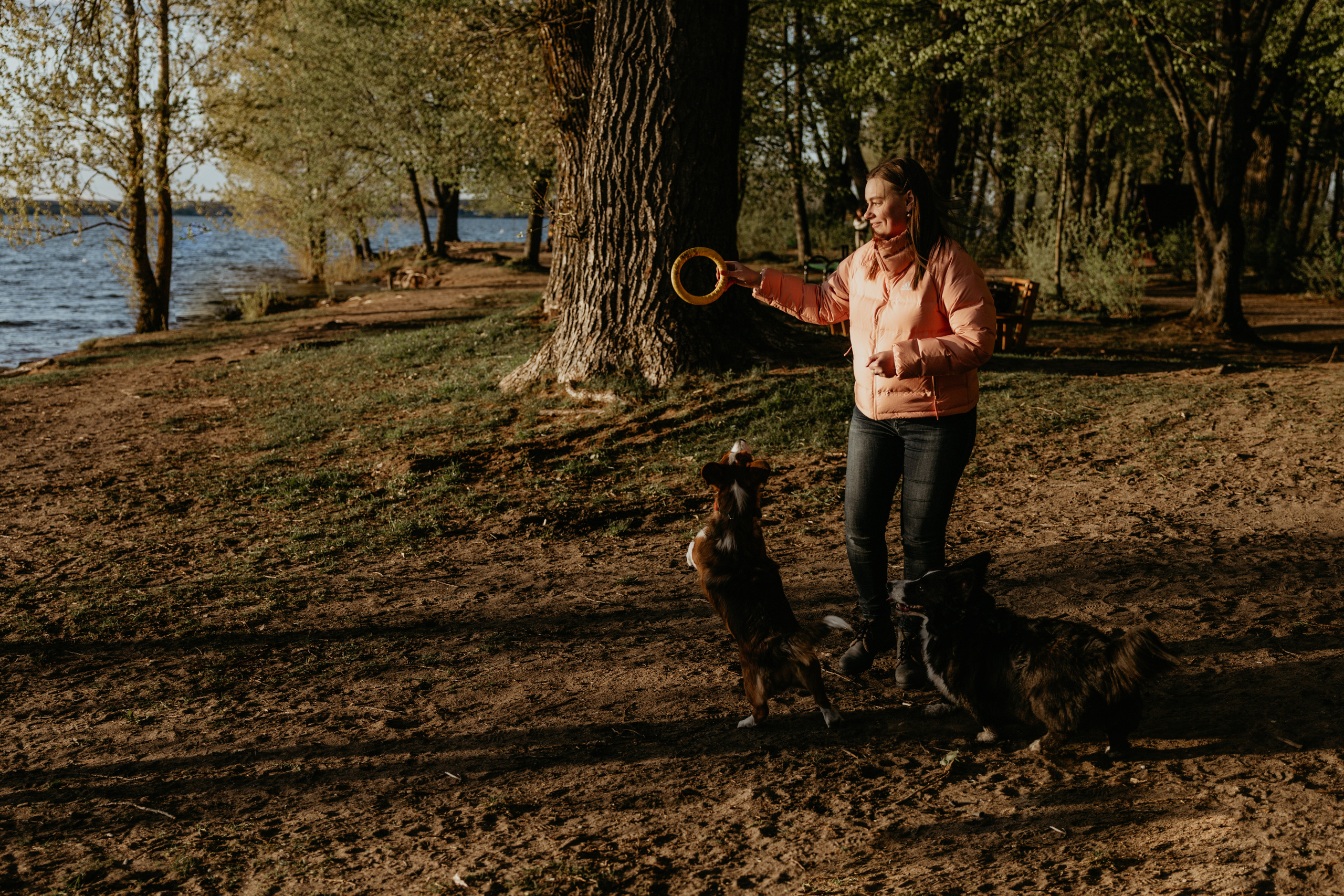С Корги на Минском море. Свадебный и портретный фотограф Минск Евсович Инна