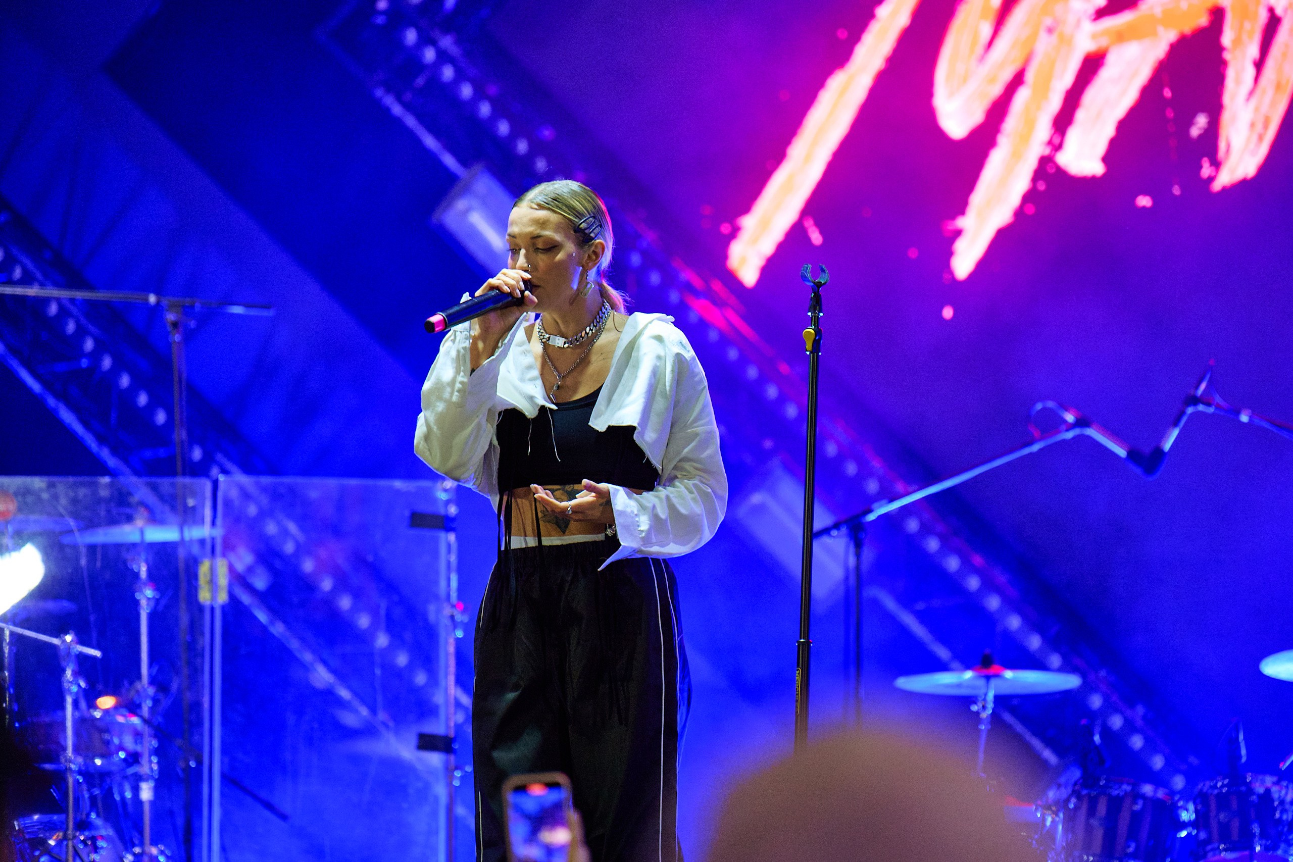 Концерт Mary Gu. Профессиональный репортажный фотограф Инесса Иминова