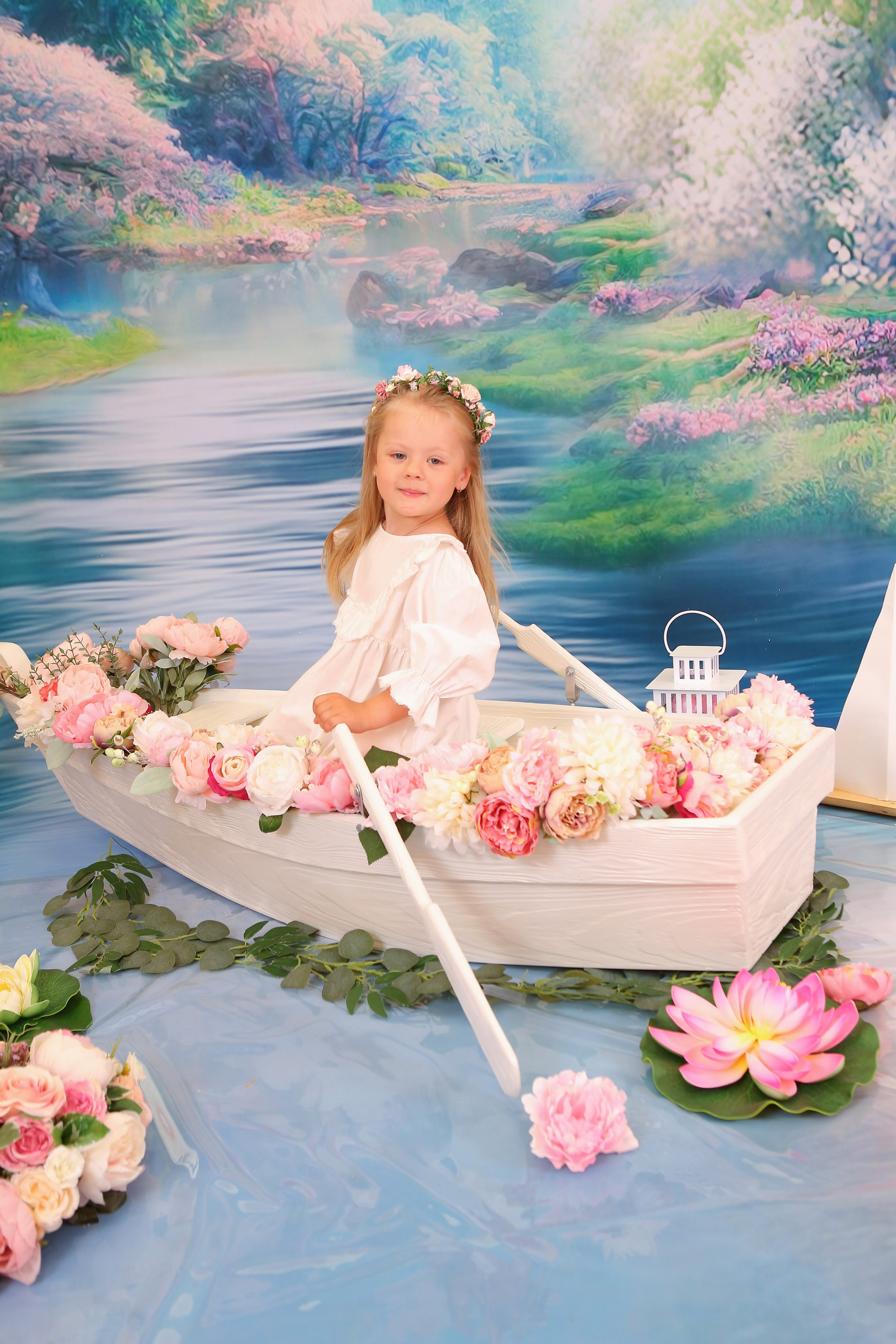 Цветочная лодка. Студия детской и семейной фотографии 12кадров
