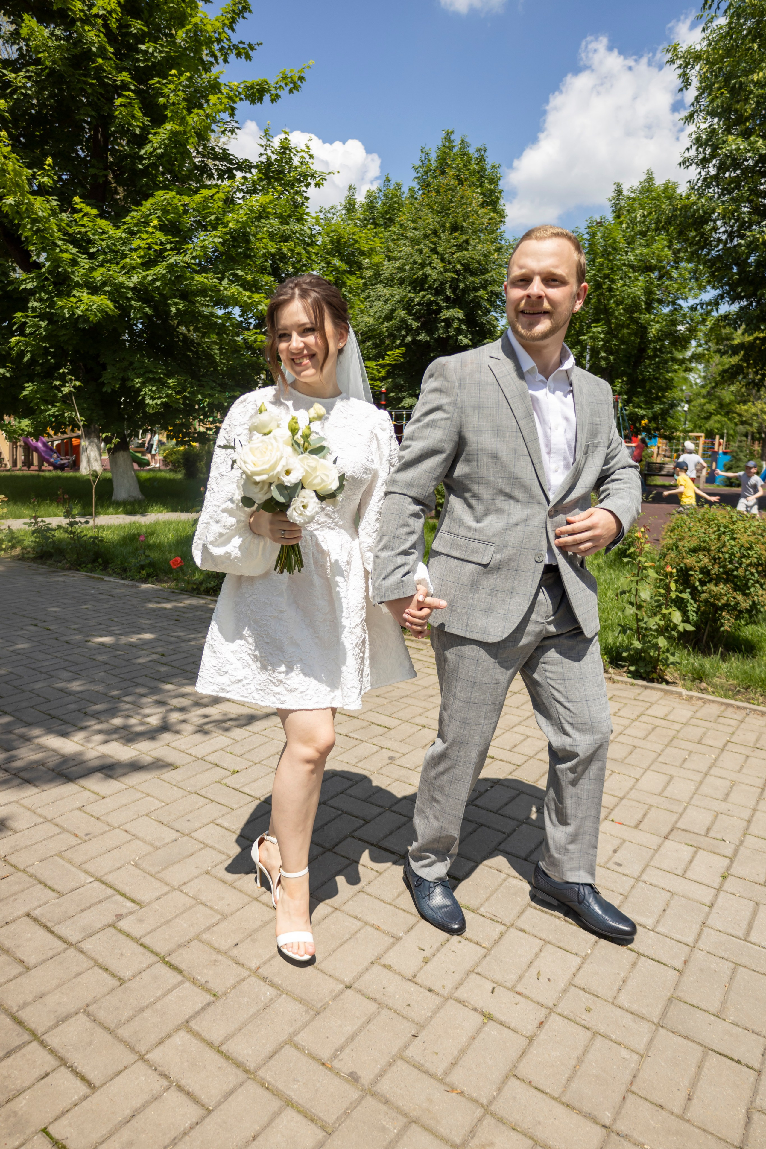 Елизавета и Павел. Свадебные «живые» фото с прогулки. г. Новошахтинск. Свадебный фотограф ростовская область