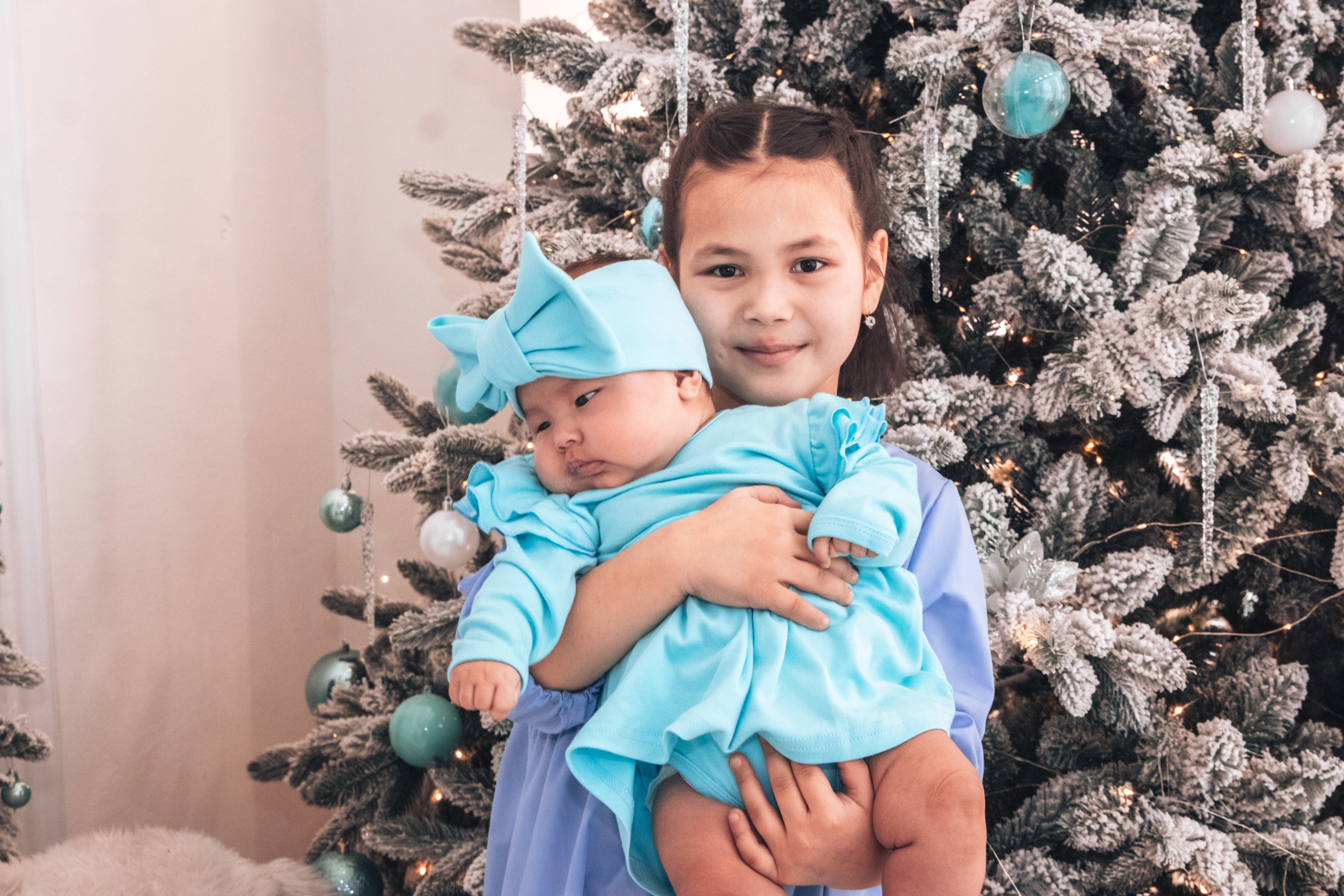 Съёмка прекрасной семьи в зале Лайт. PhotoMeet — Фотограф в Улан-Удэ