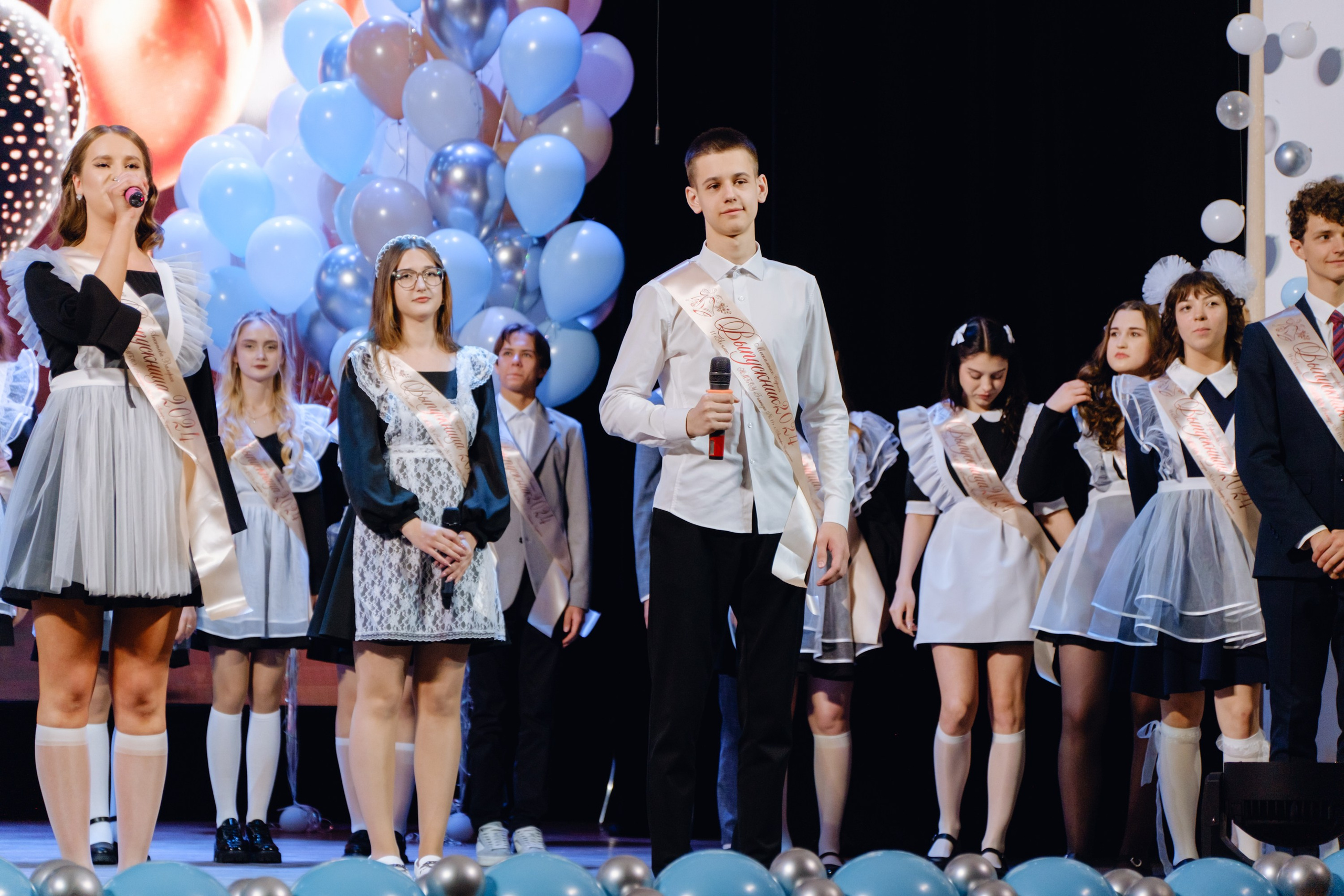 Последний звонок 11 класс. Фотограф Софья Володкина