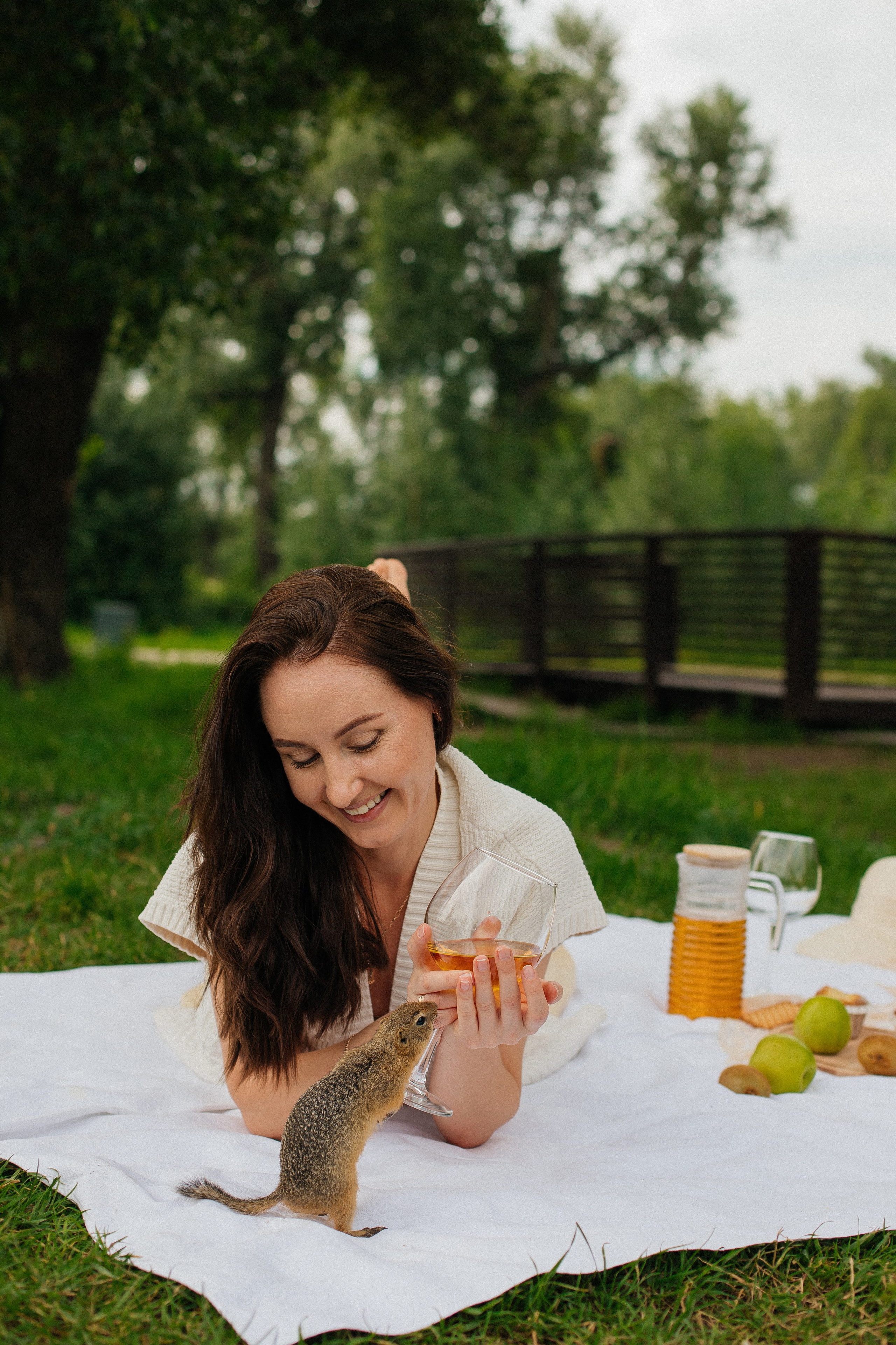 Летние девочки: Любовь и Кира. 