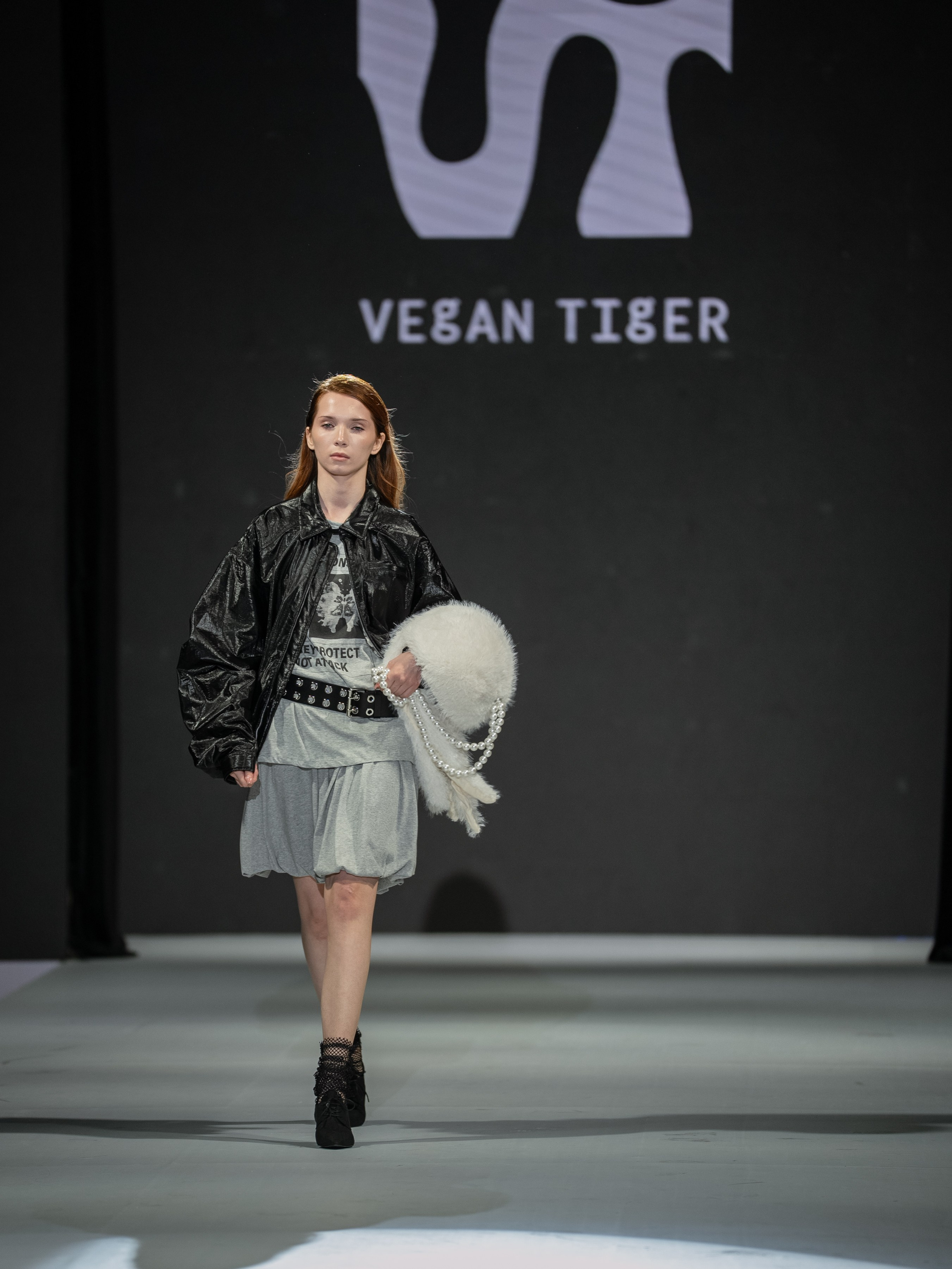 EURASIAN FASHION WEEK Vegan Tiger. Сайт Алматинского НЮ АРТ, будуар и фэшн фотографа Дениса Карпенко