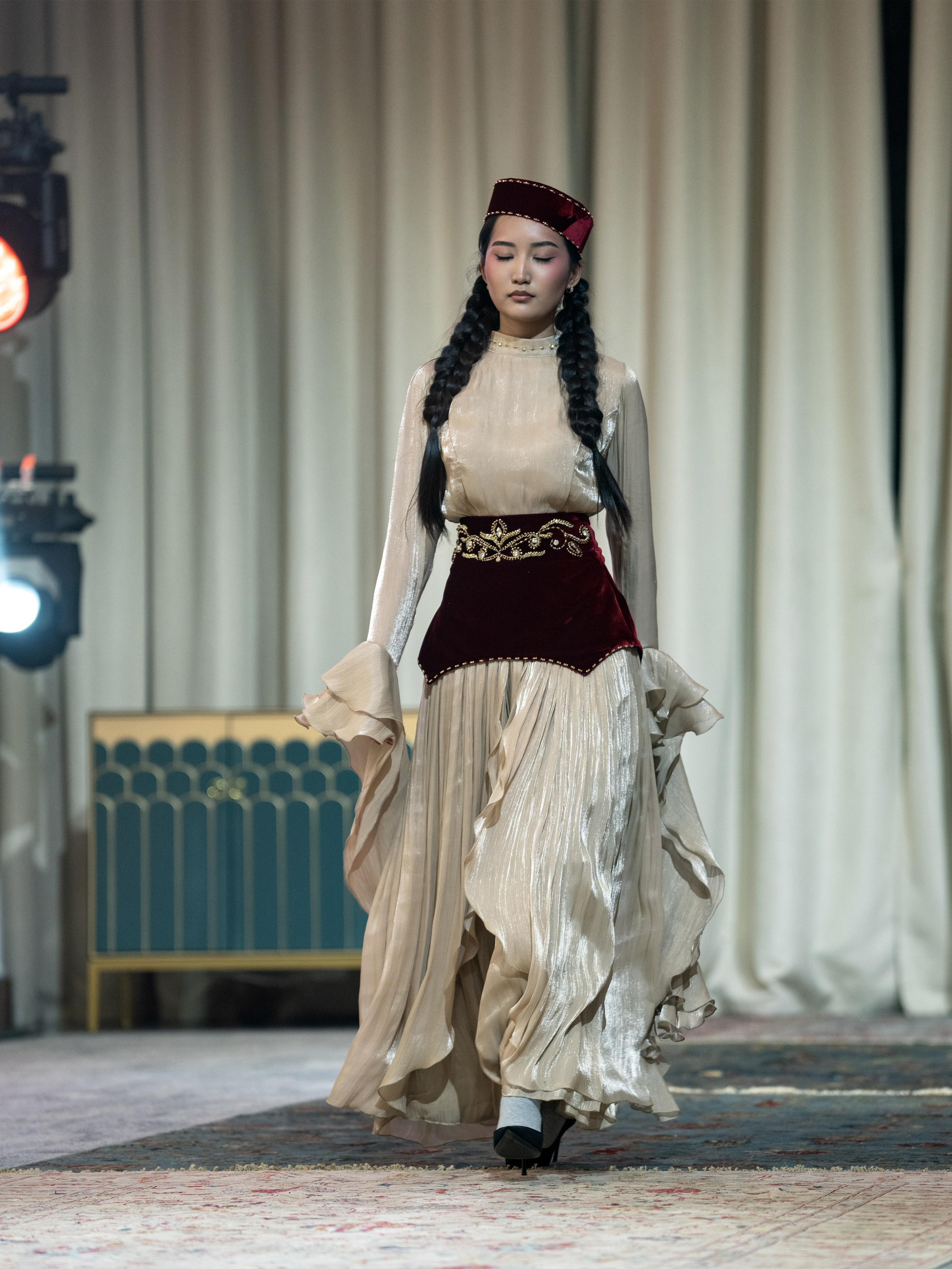 Khanshaiym brand. Сайт Алматинского НЮ АРТ, будуар и фэшн фотографа Дениса Карпенко