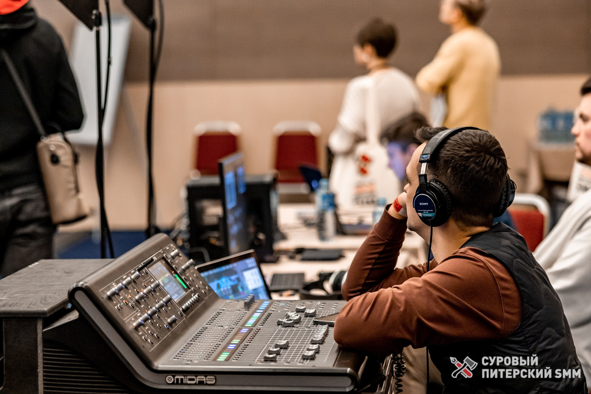 Репортаж конференции «Суровый Питерский SMM». Фотограф в Санкт-Петербурге Ефремова Наталья