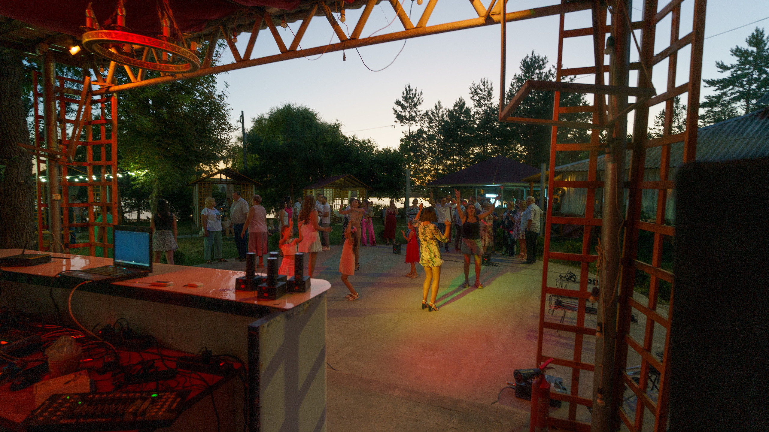 День любви, семьи и верности в  ресторане Vero Gusto. Фотограф в РФ и ЛНР Юлия Федосеева