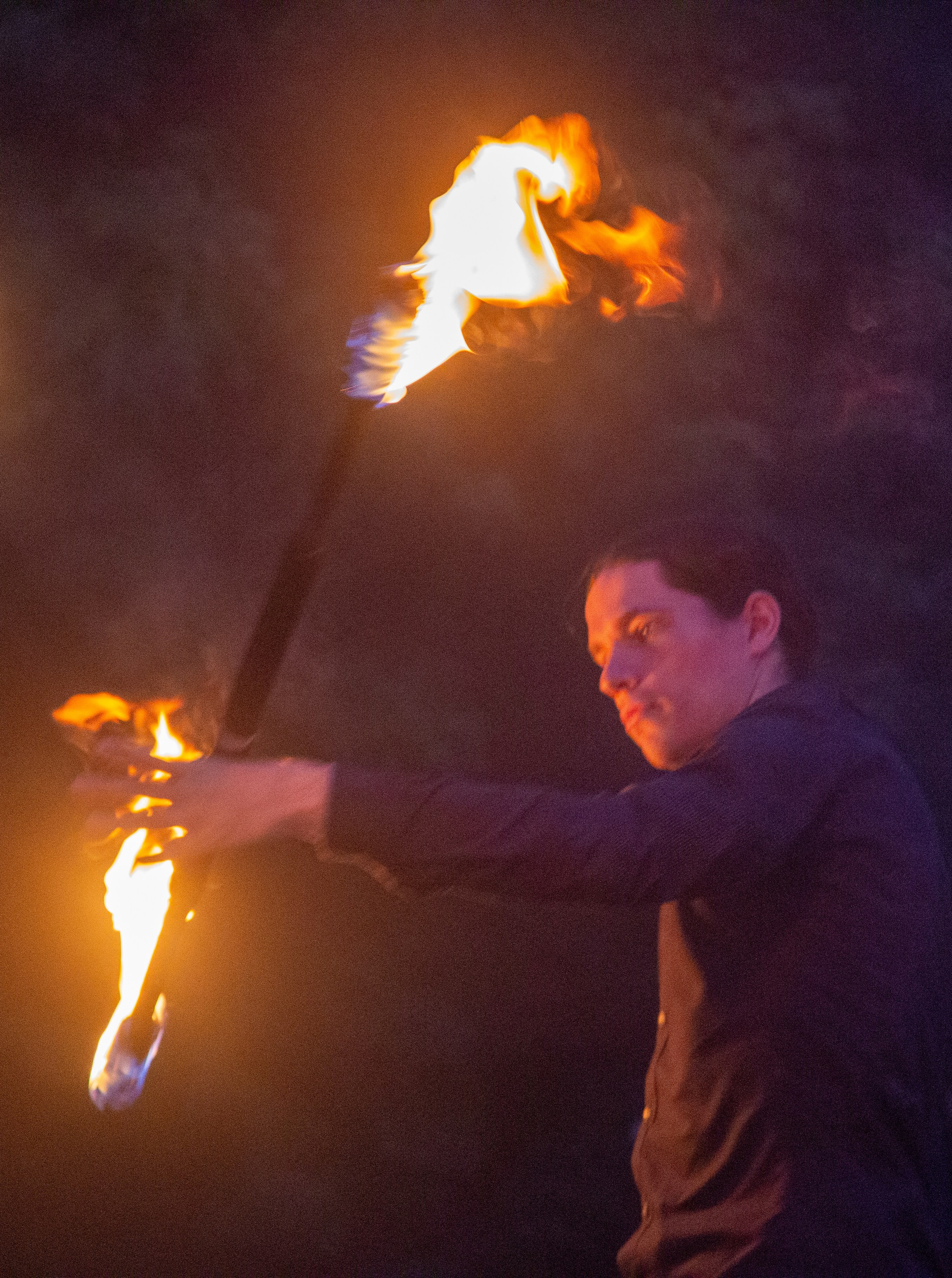 Огненное шоу в Перми. Фотограф Никита Попов. Фотограф Пермь. Фотосессия в фотостудии Перми и на свежем воздухе