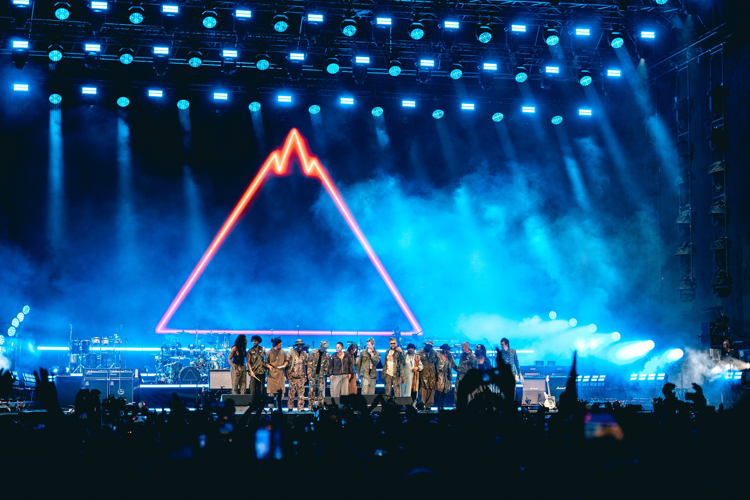 Gorillaz. Магия музыки в кадре: Концертная Фотография