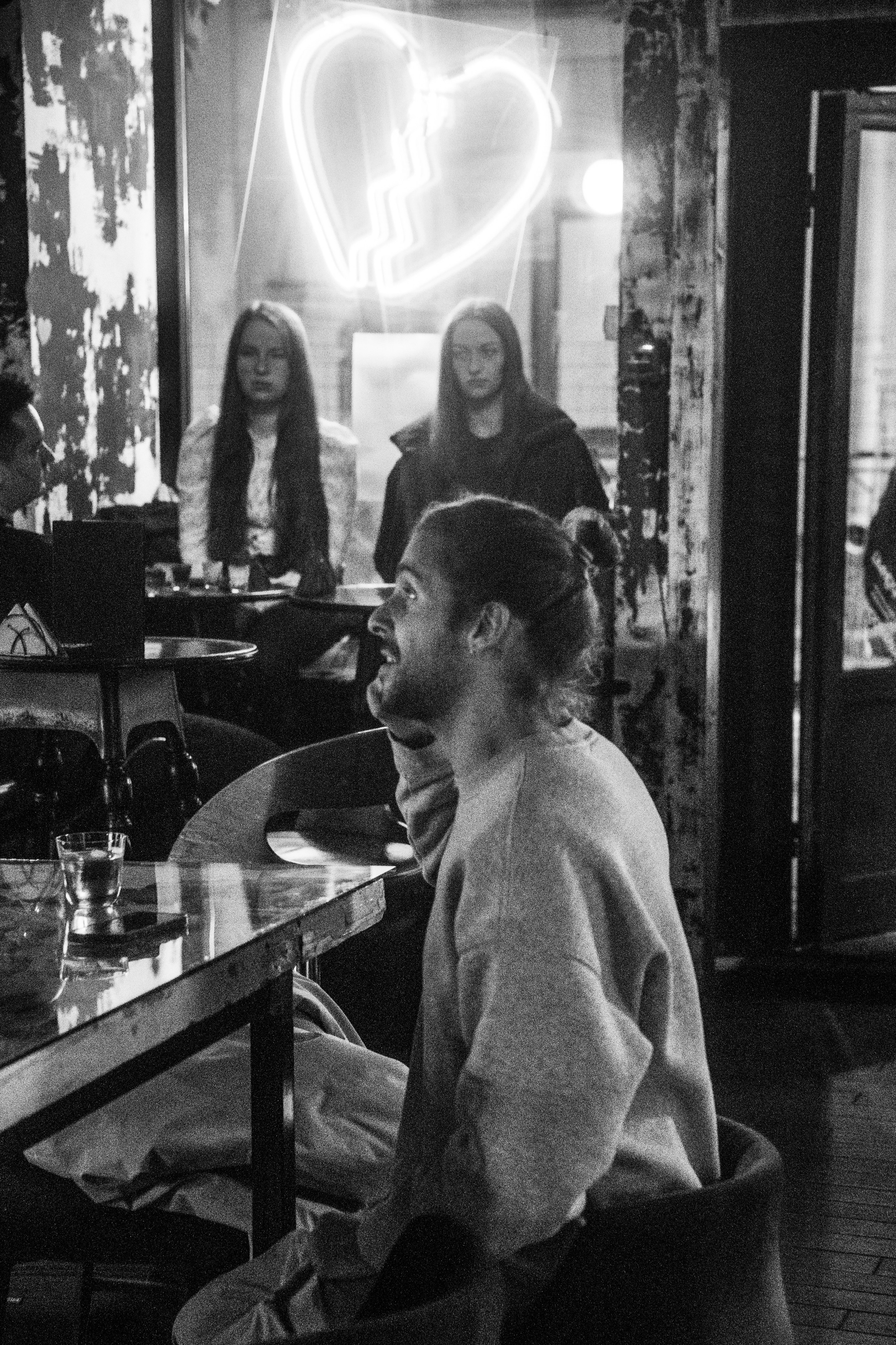 Из Сибири с любовью. Бар разбитых сердец. Концертный и репортажный фотограф в Санкт-Петербурге Слава Пахомов