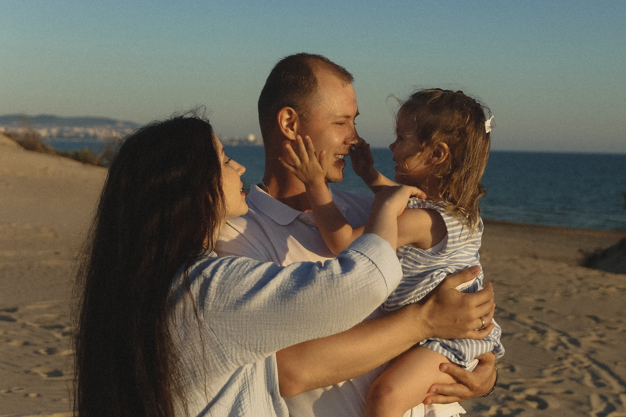 Семейная фотосессия на пляже. Семейный, love story, свадебный фотограф Анапа