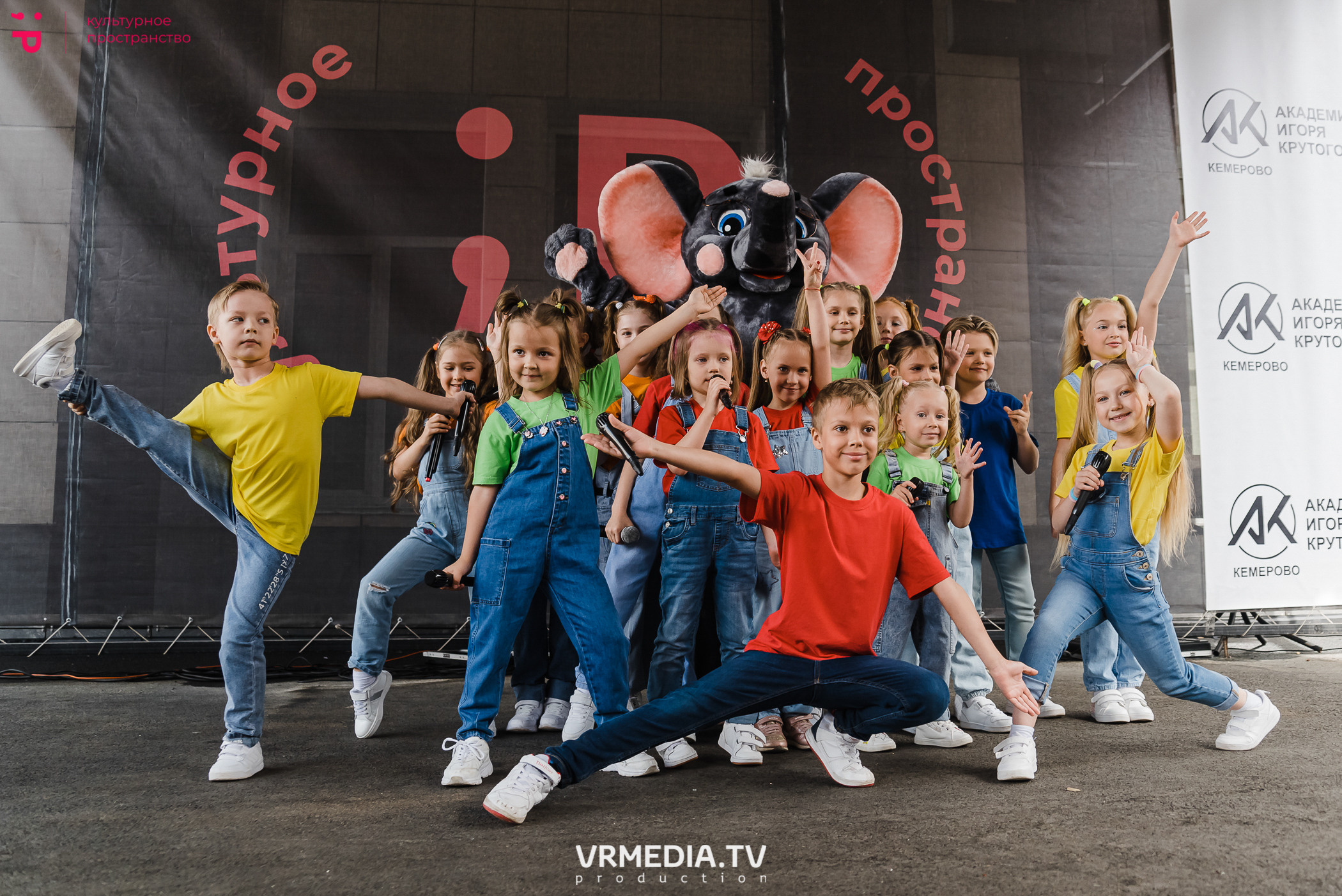 19.06.2022 — День рождения академии Игоря Крутого. Репортажный фотограф в Кемерово