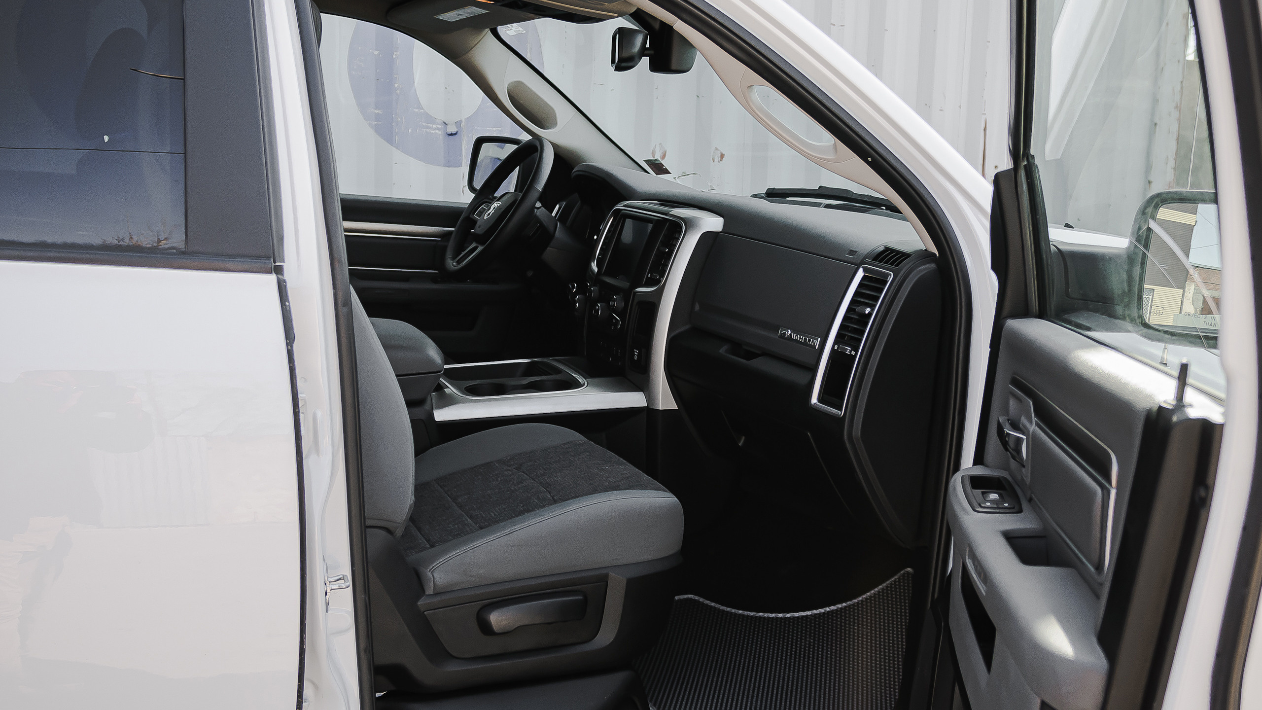 Dodge RAM1500. Репортажный фотограф в Кемерово