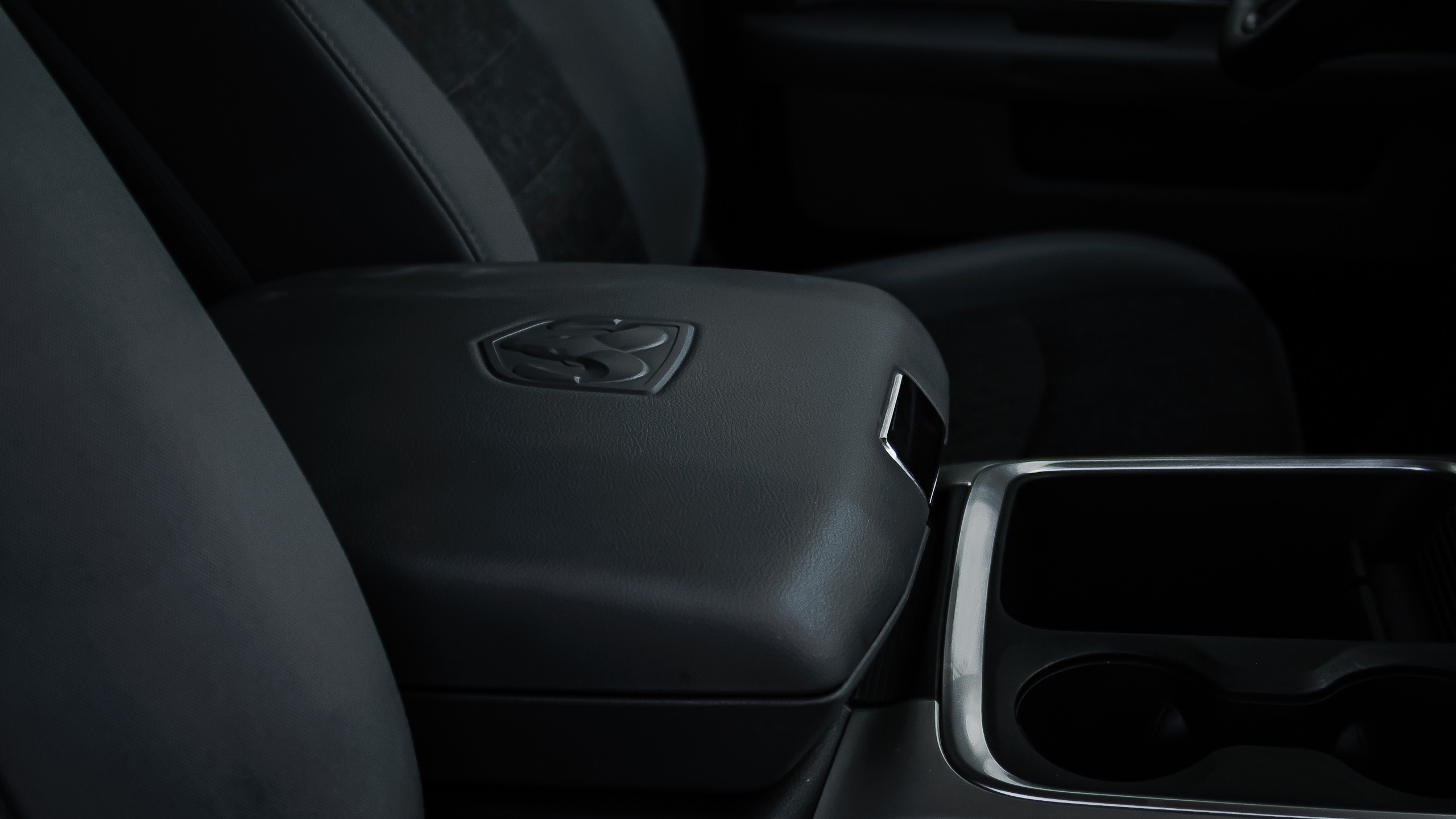 Dodge RAM1500. Репортажный фотограф в Кемерово